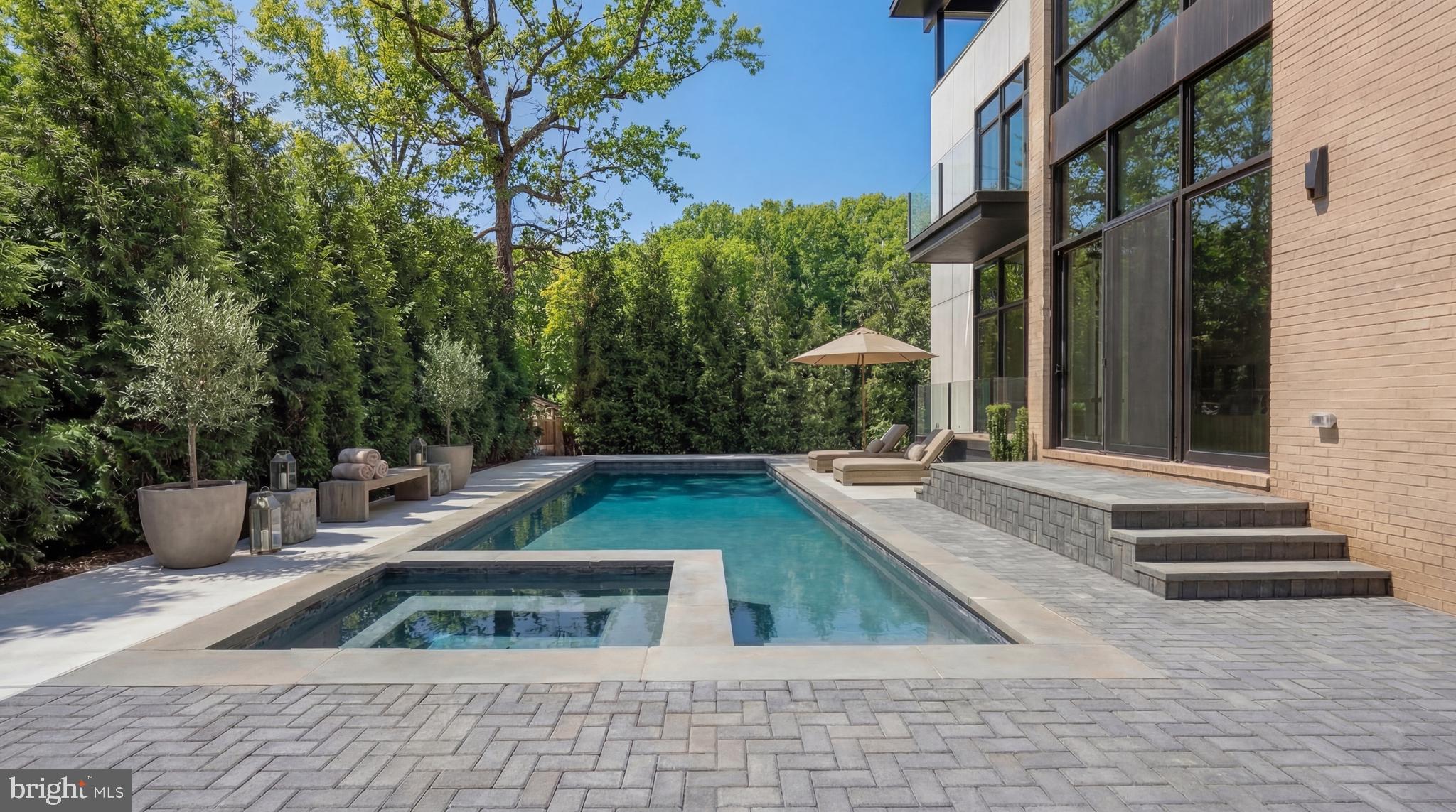 CHEVY CHASE - Residential