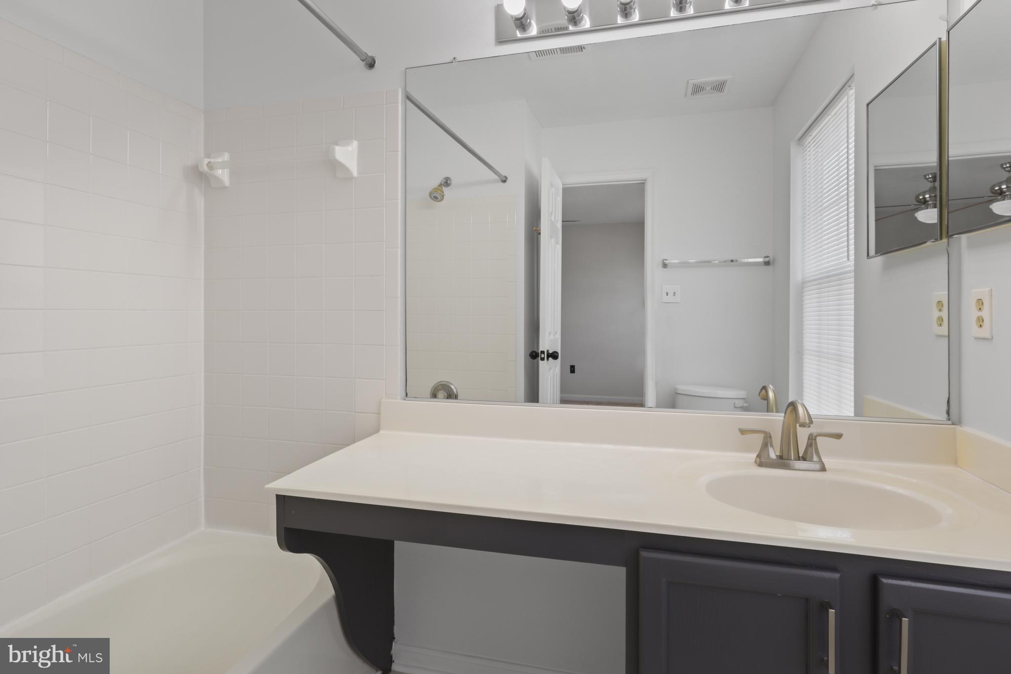 GROVEWOOD - Residential