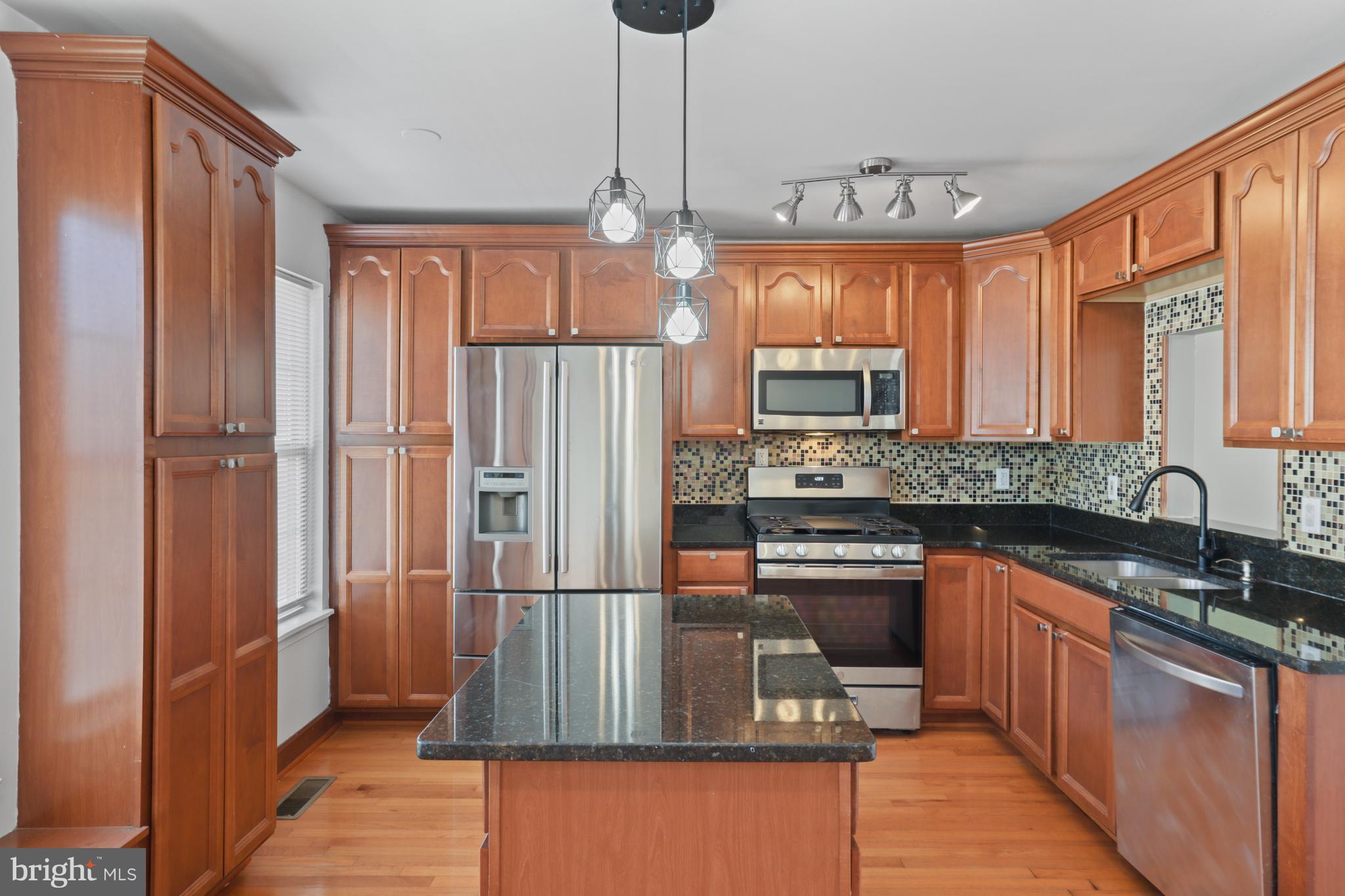 GROVEWOOD - Residential