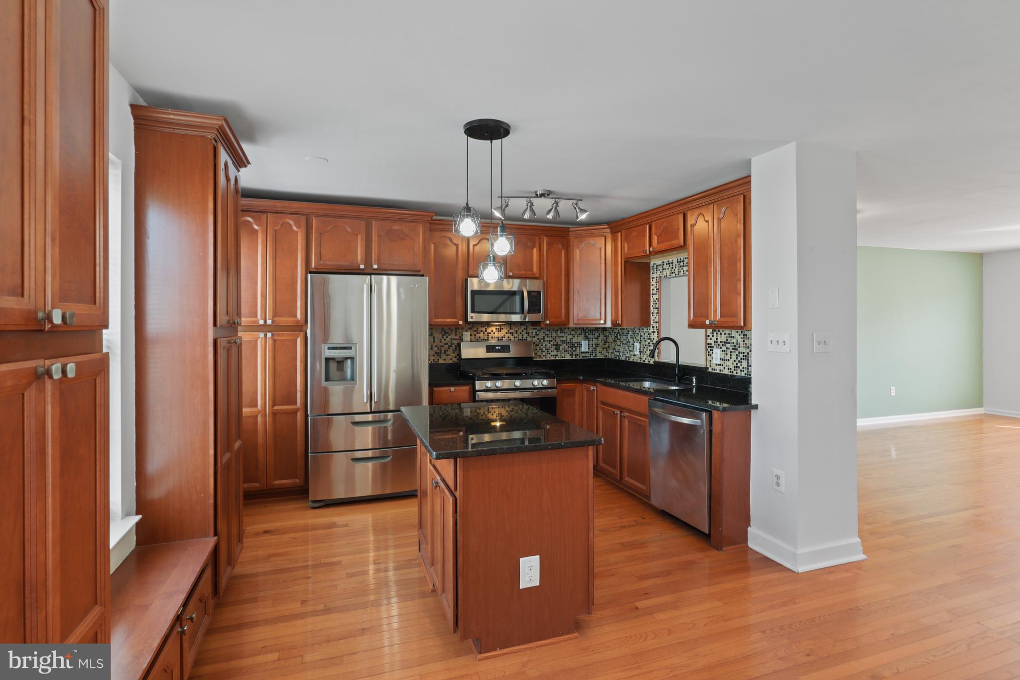 GROVEWOOD - Residential