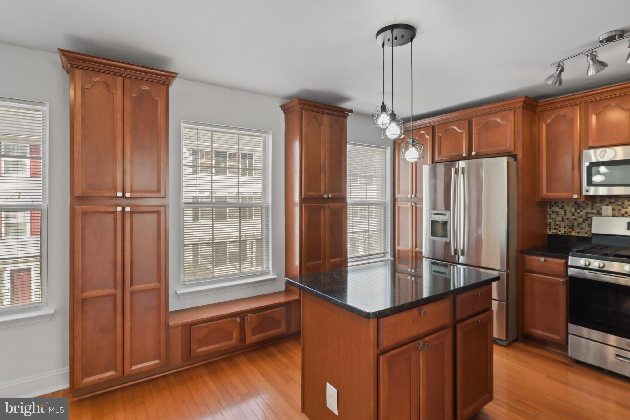 GROVEWOOD - Residential