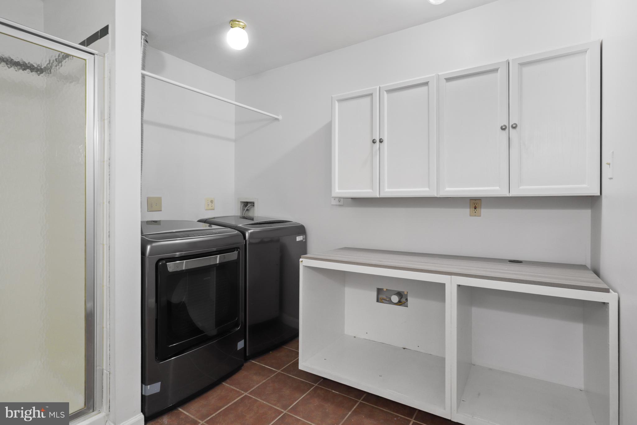 GROVEWOOD - Residential