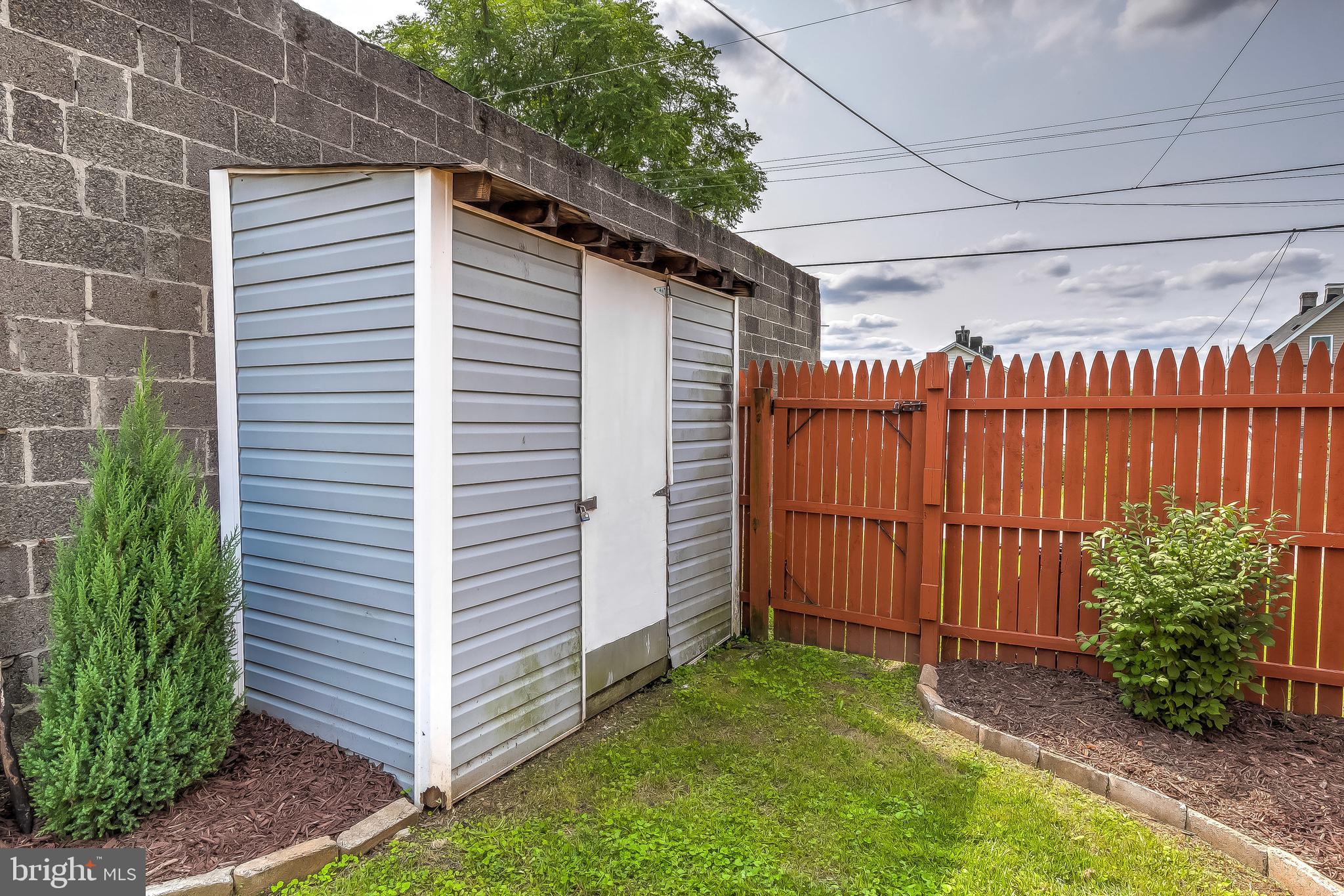 HAMPDEN HISTORIC DISTRICT - Residential