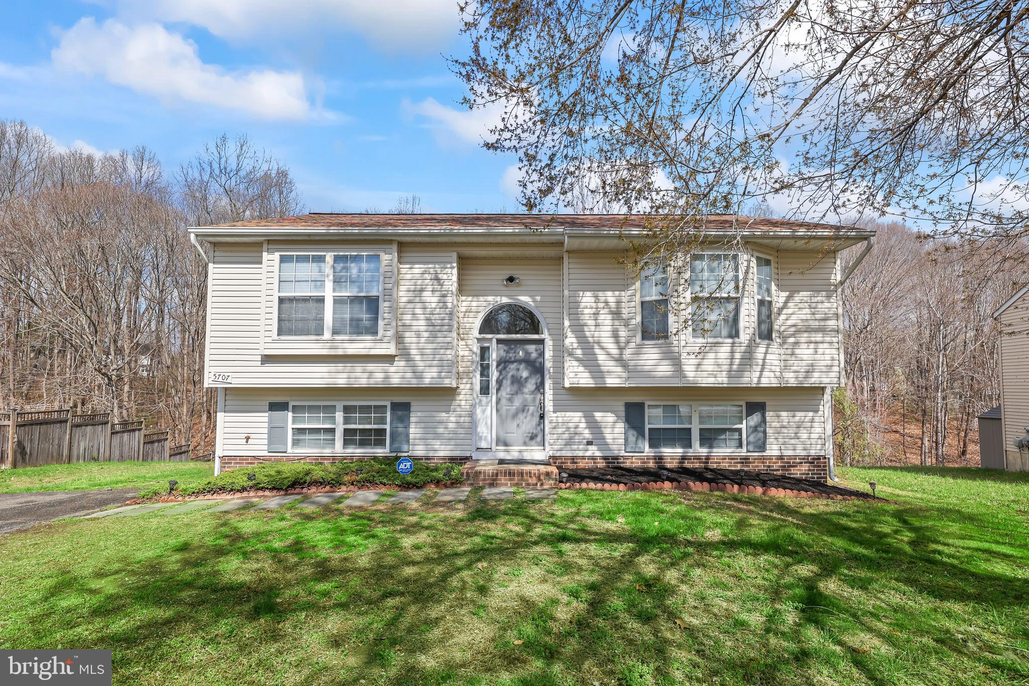 5707 STONE MEADOW DRIVE