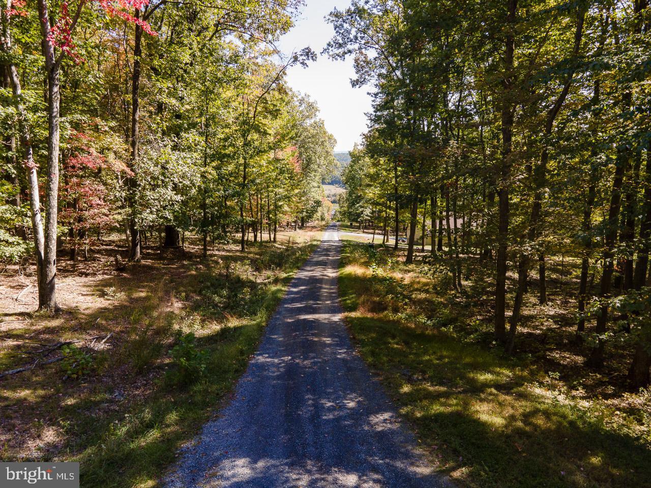 QUAKER LAKE SUBDIVISION - Land