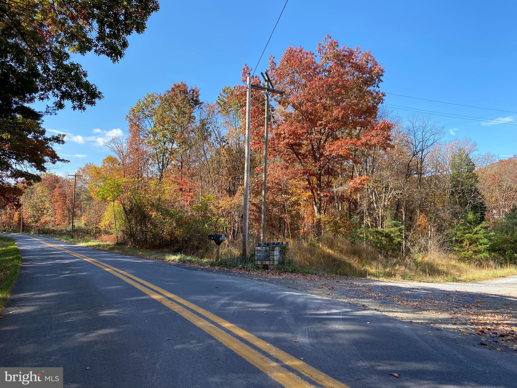 QUAKER LAKE SUBDIVISION - Land