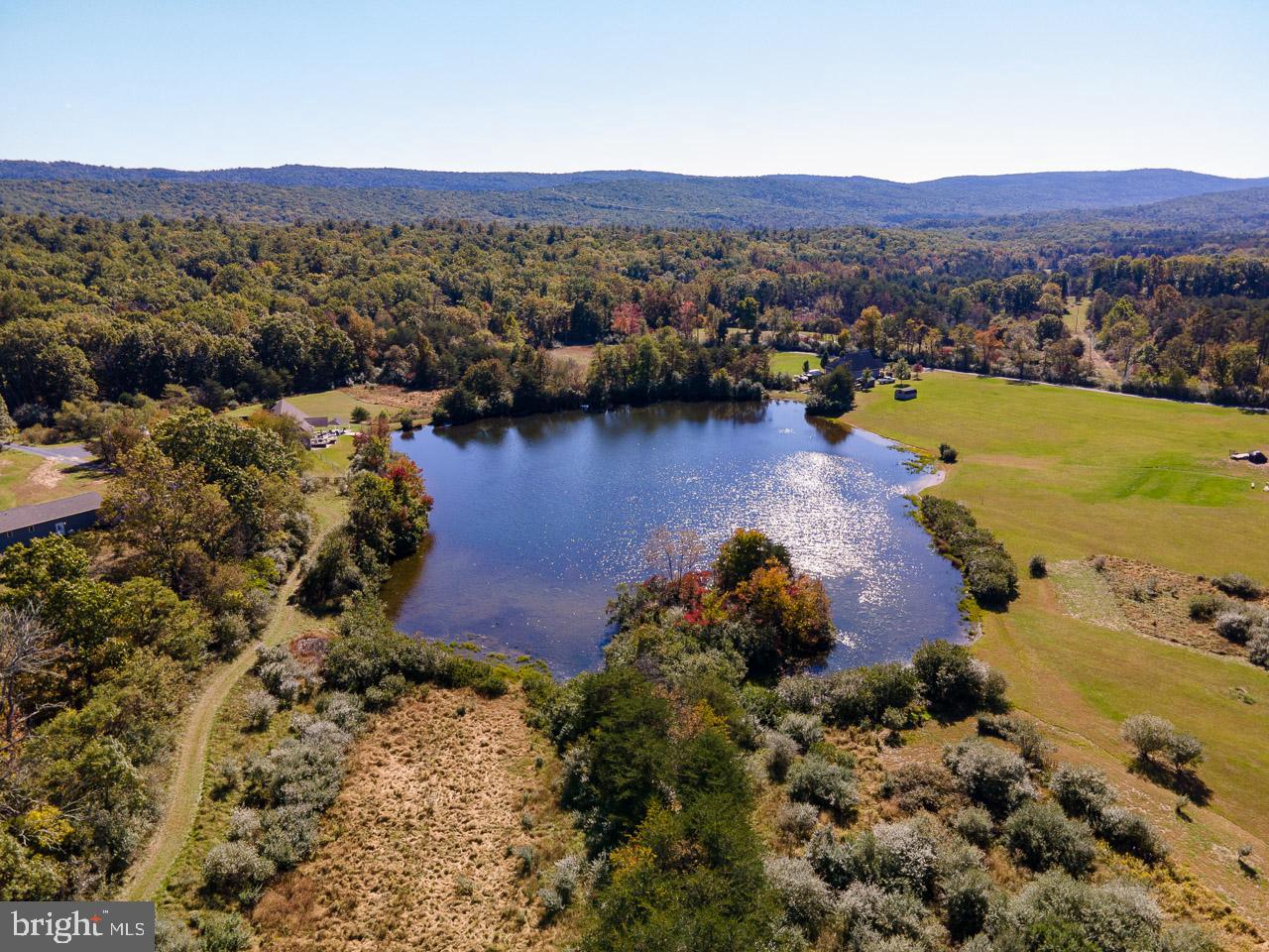 QUAKER LAKE SUBDIVISION - Land