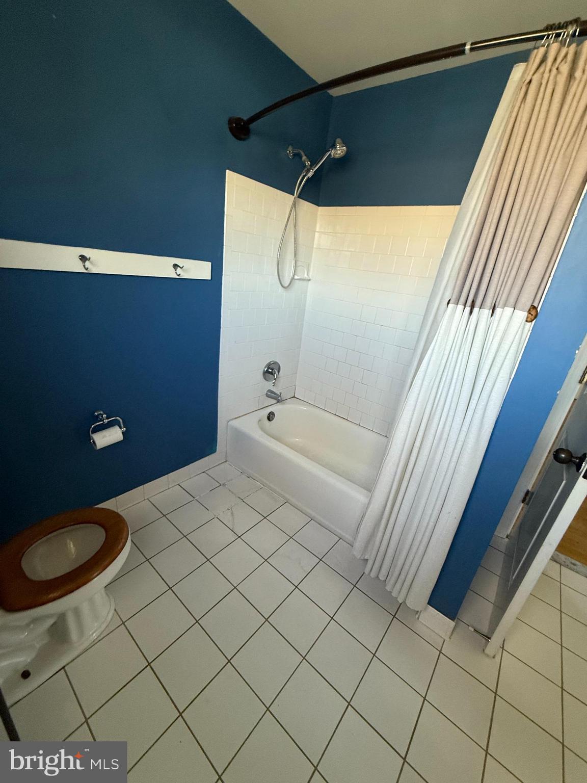 SYLVAN SHORES - Residential Lease