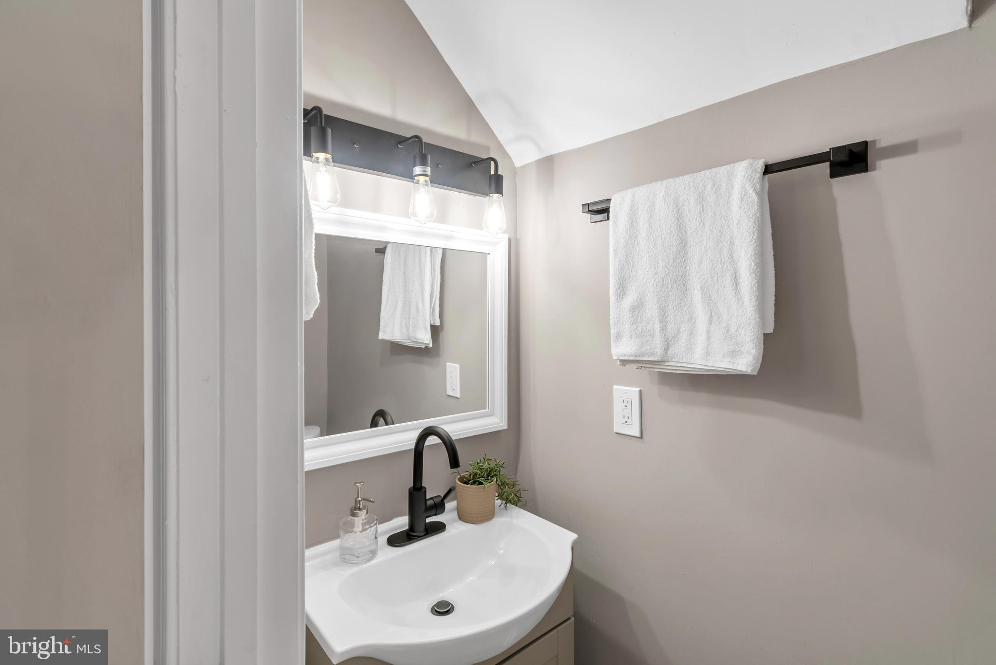 IRVINGTON - Residential