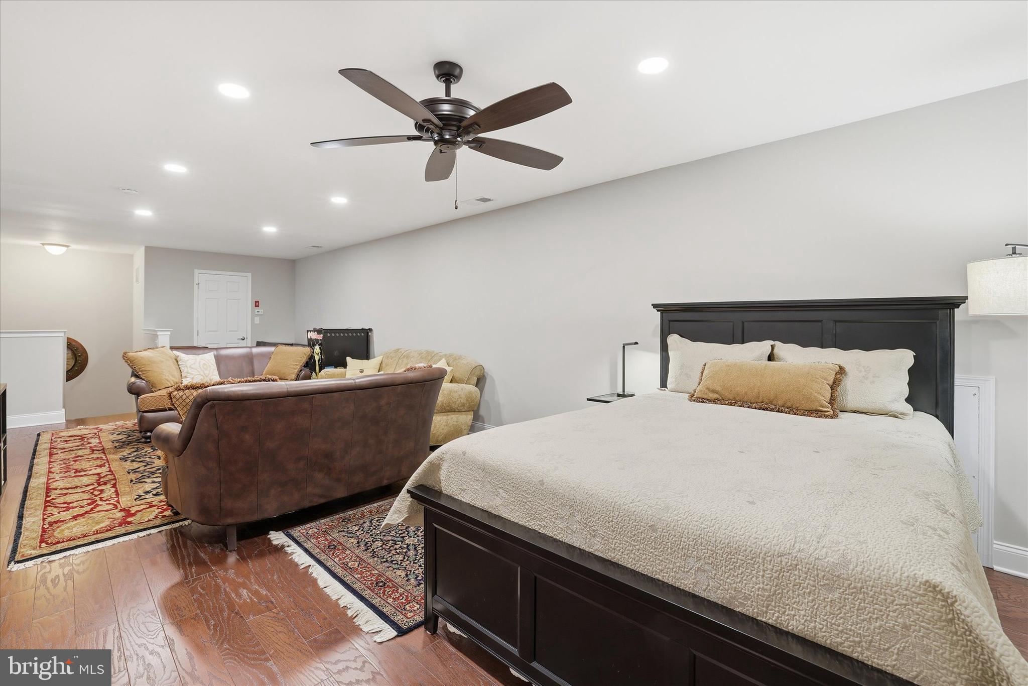 DELANCEY COURT - Residential