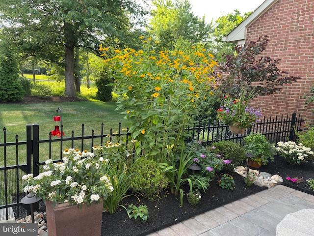 DELANCEY COURT - Residential