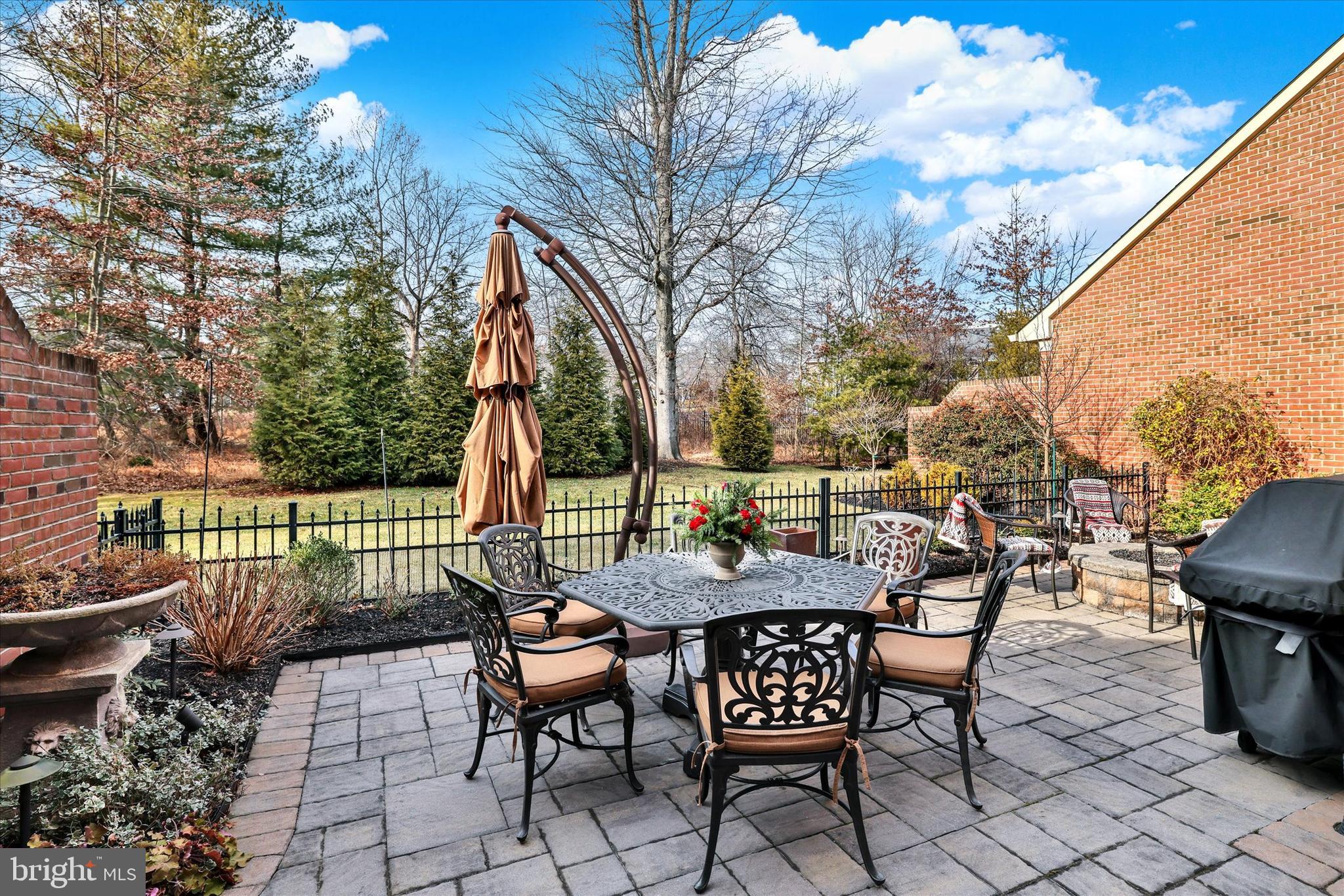 DELANCEY COURT - Residential