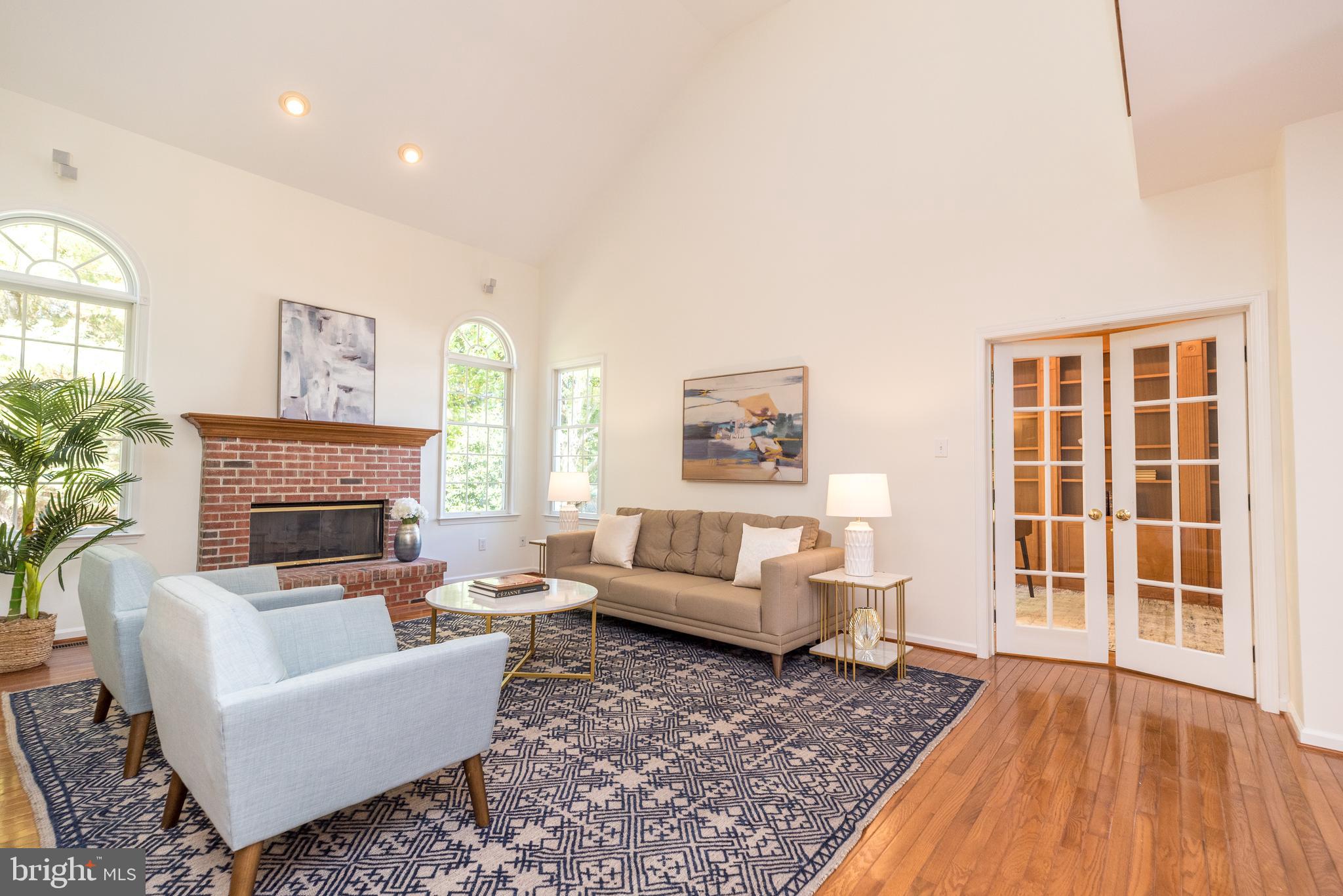 BUCKS CTY COUNTRYC - Residential