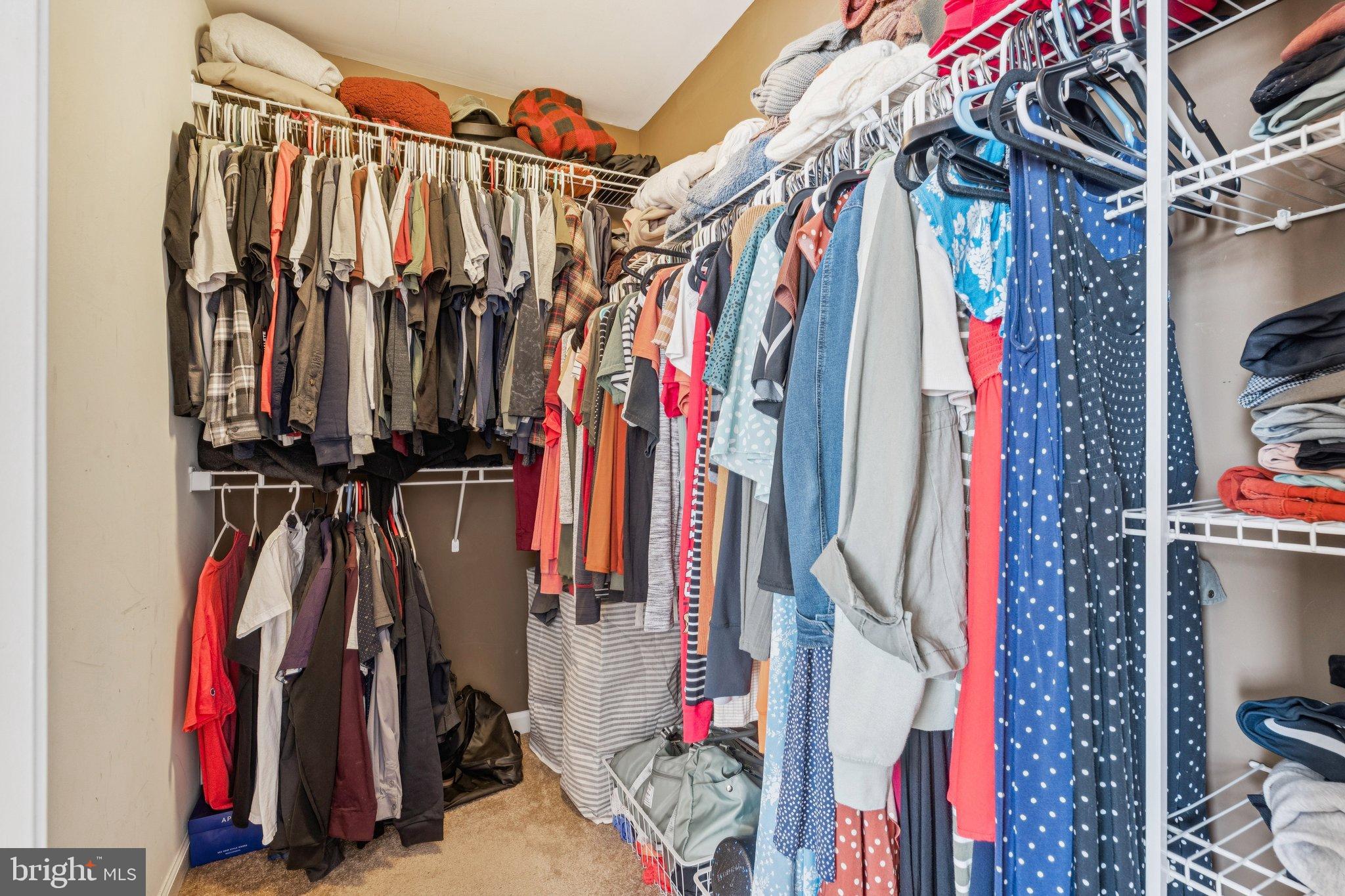 BROOKFIELD - Residential