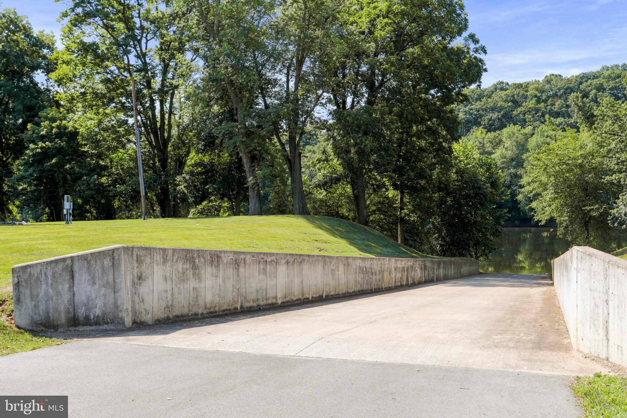 BROOKFIELD - Residential