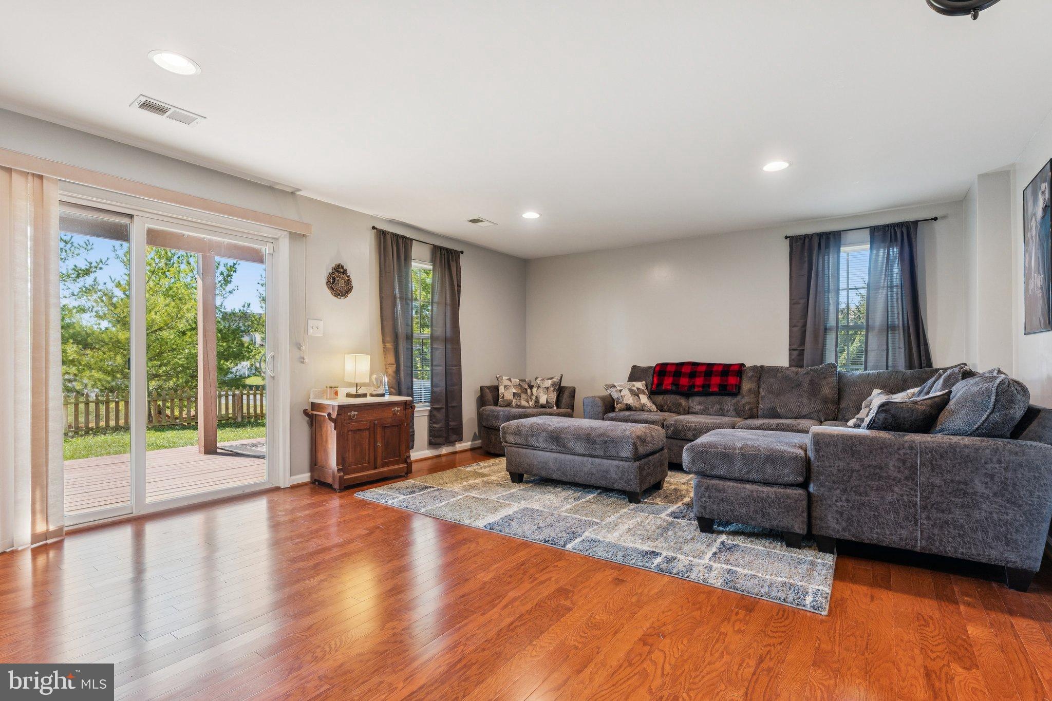 BROOKFIELD - Residential