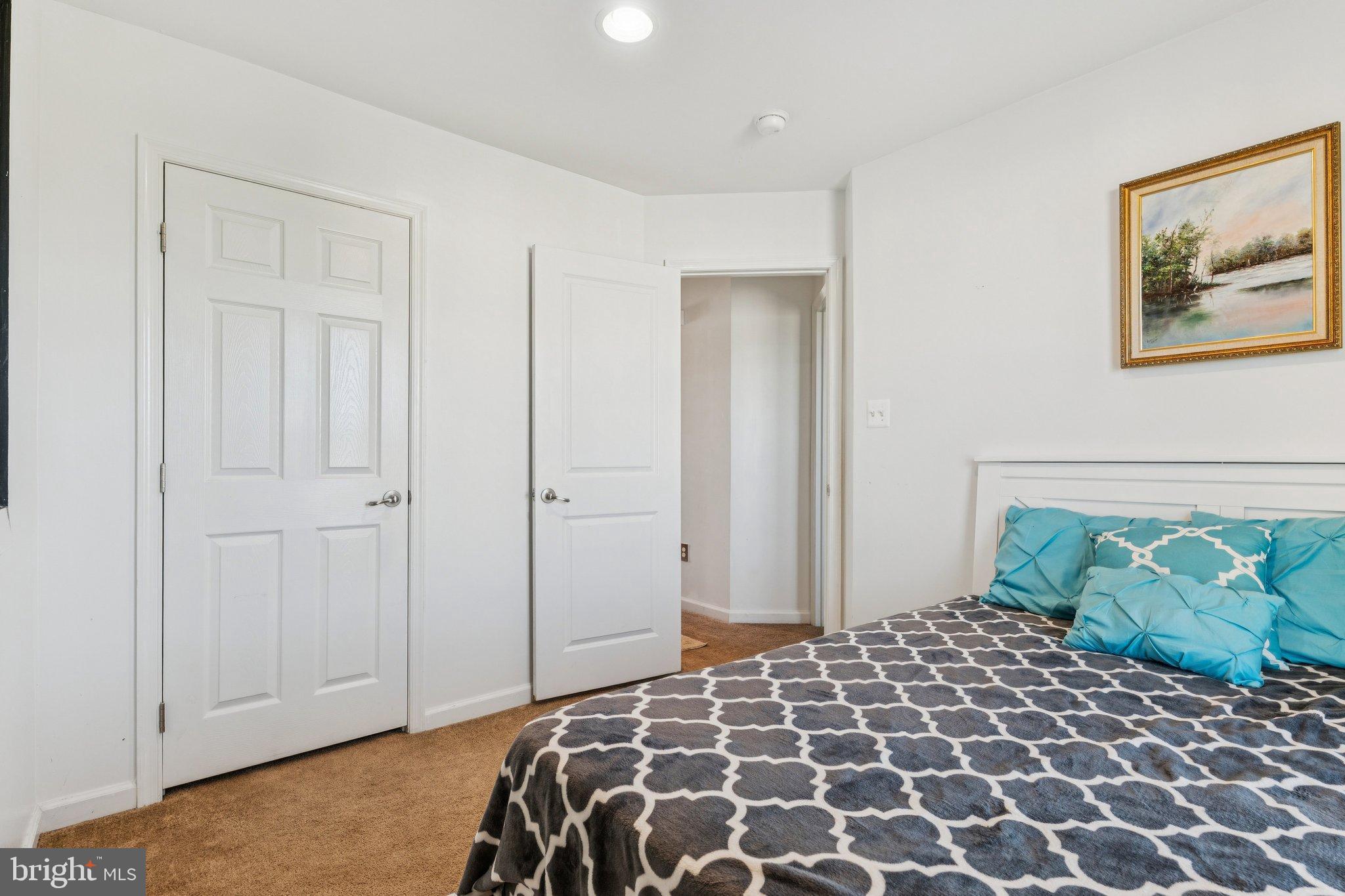 BROOKFIELD - Residential