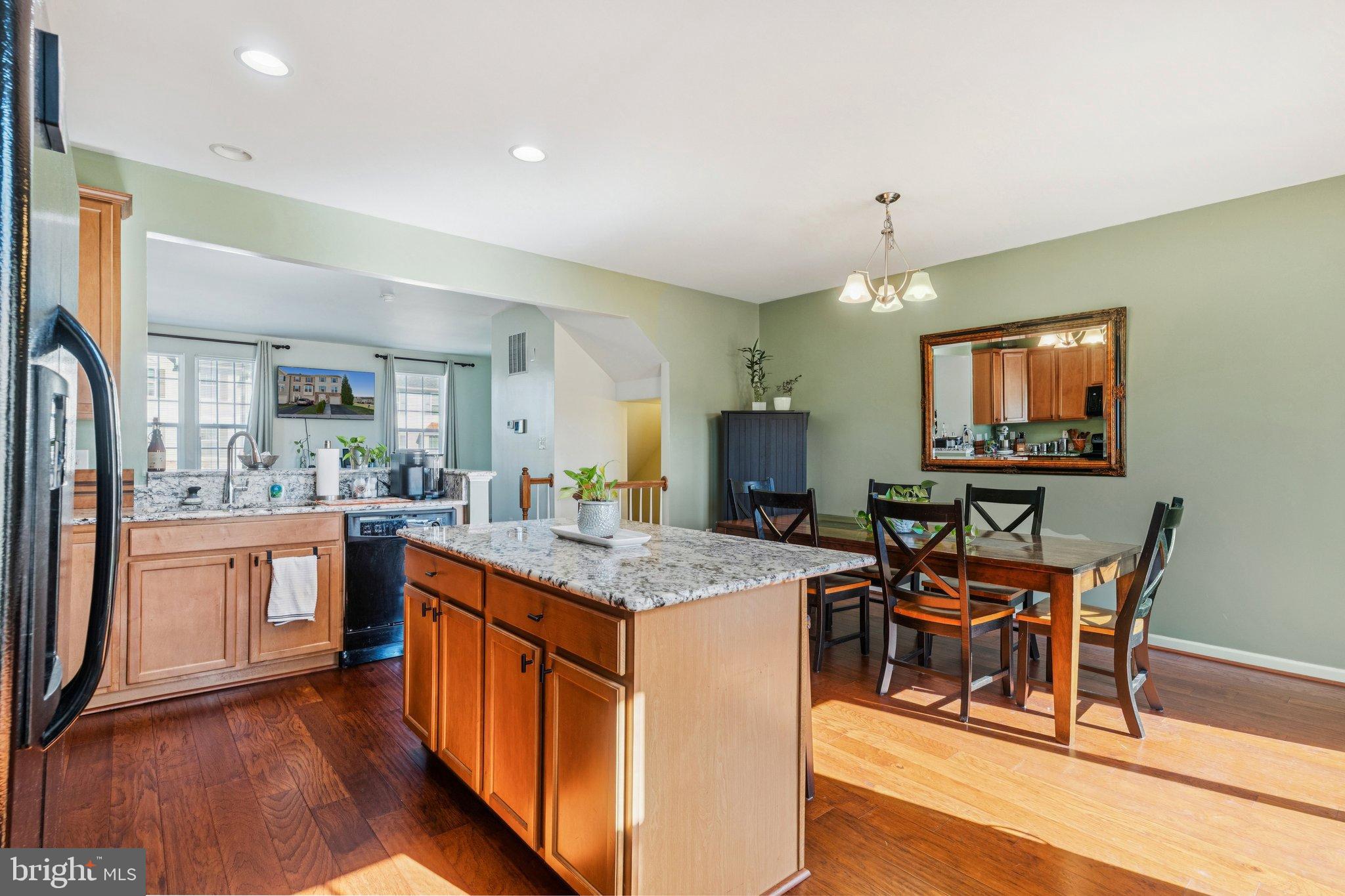 BROOKFIELD - Residential