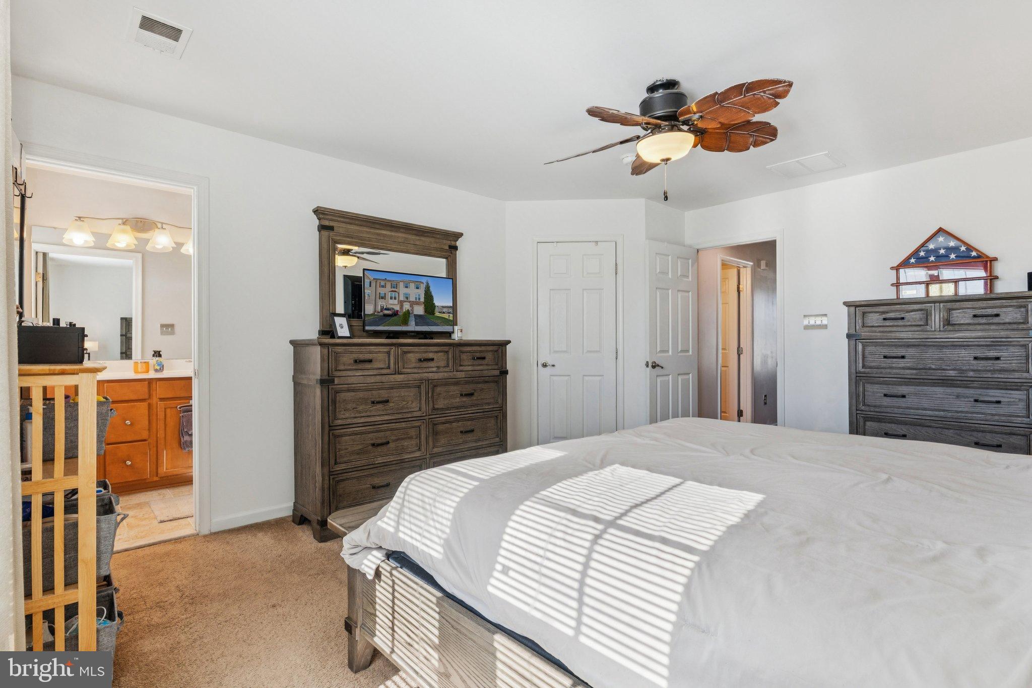 BROOKFIELD - Residential