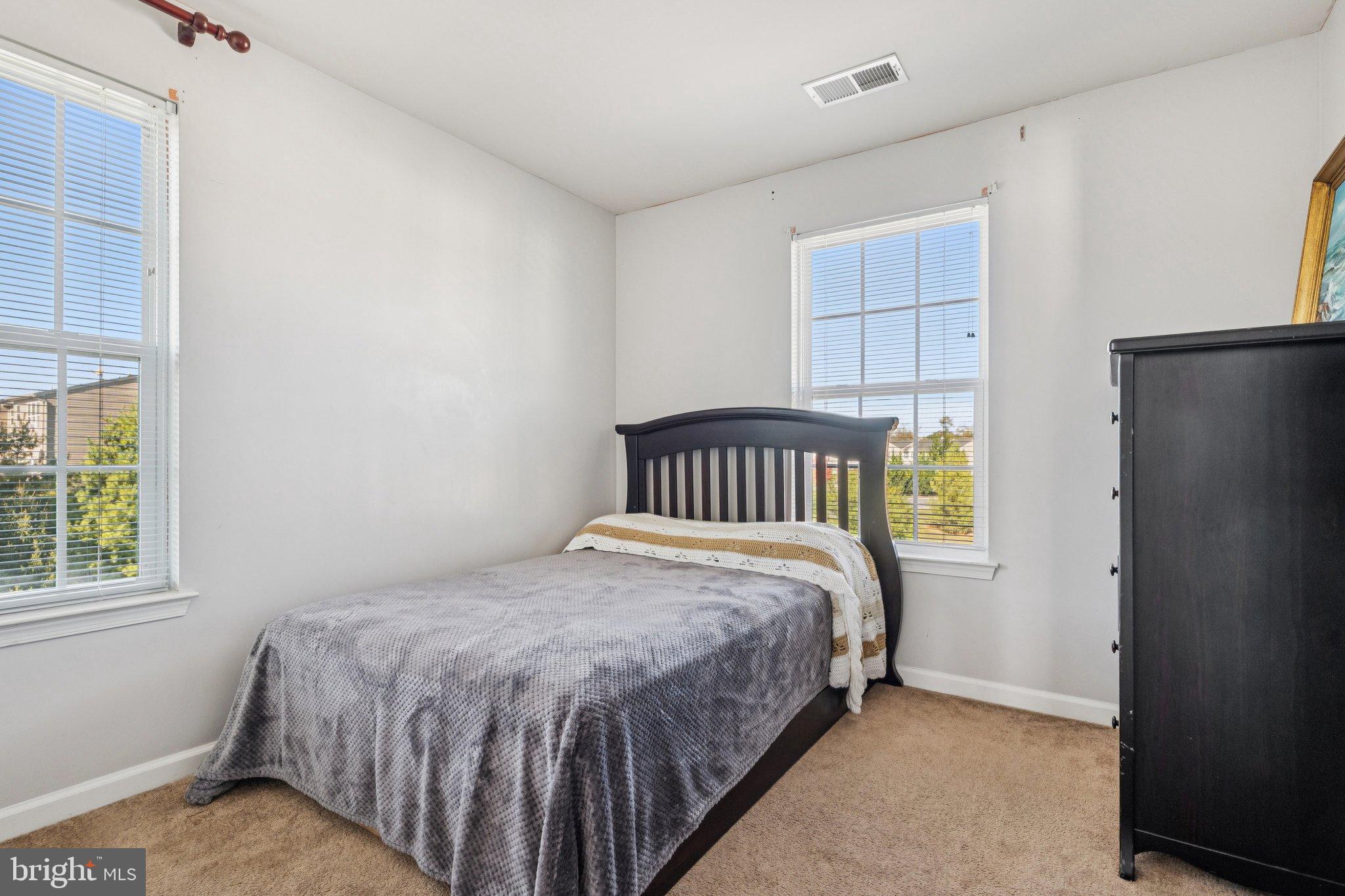 BROOKFIELD - Residential