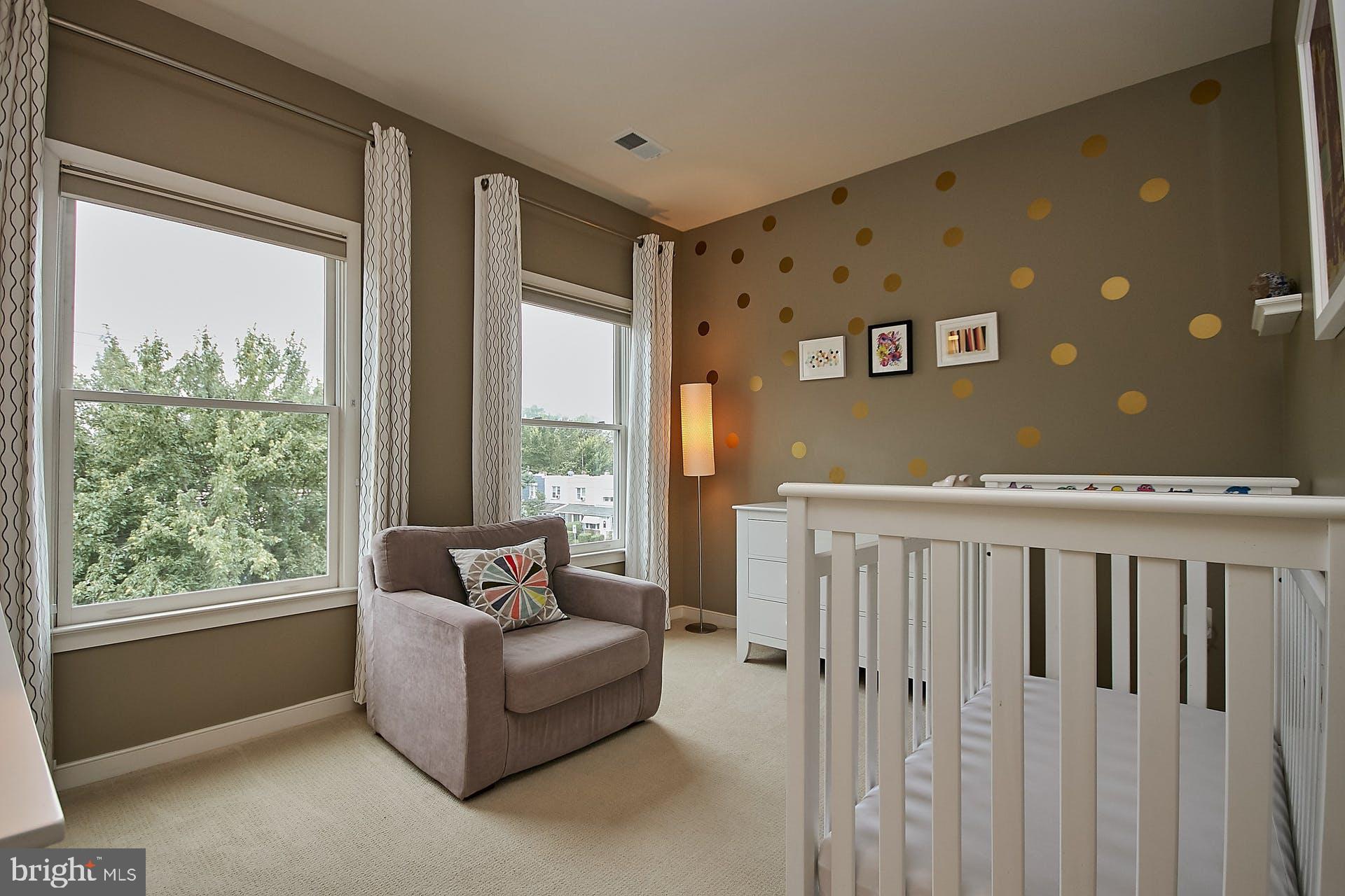 OLD TOWN COMMONS - Residential Lease