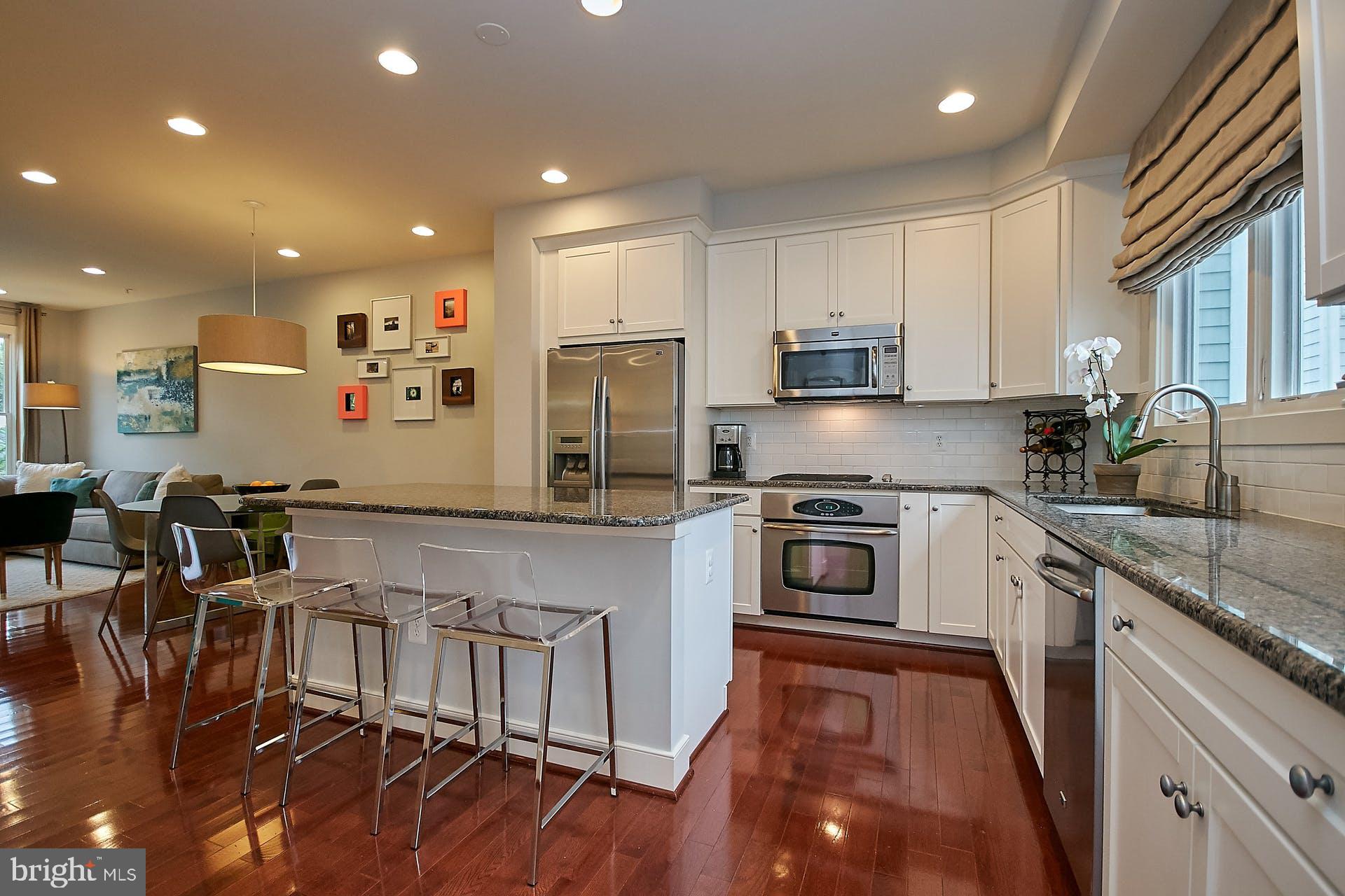 OLD TOWN COMMONS - Residential Lease