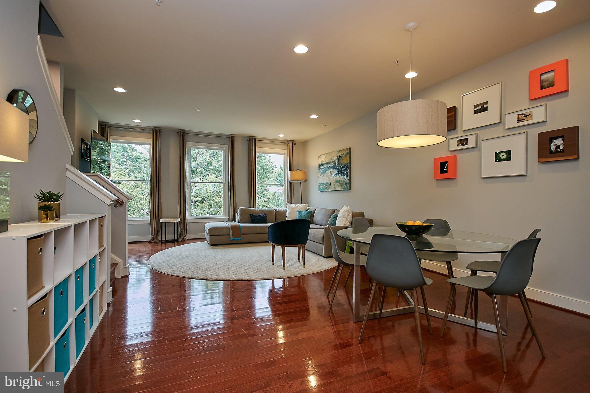 OLD TOWN COMMONS - Residential Lease