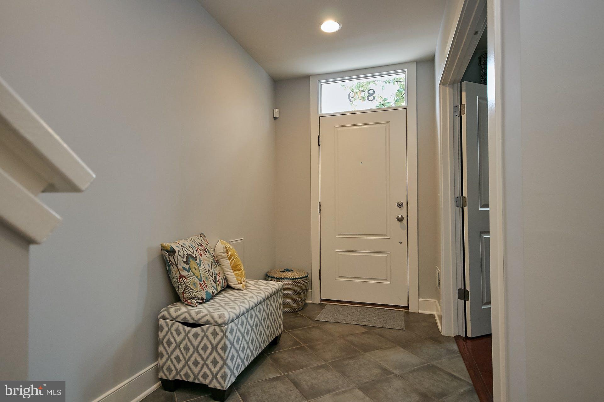 OLD TOWN COMMONS - Residential Lease