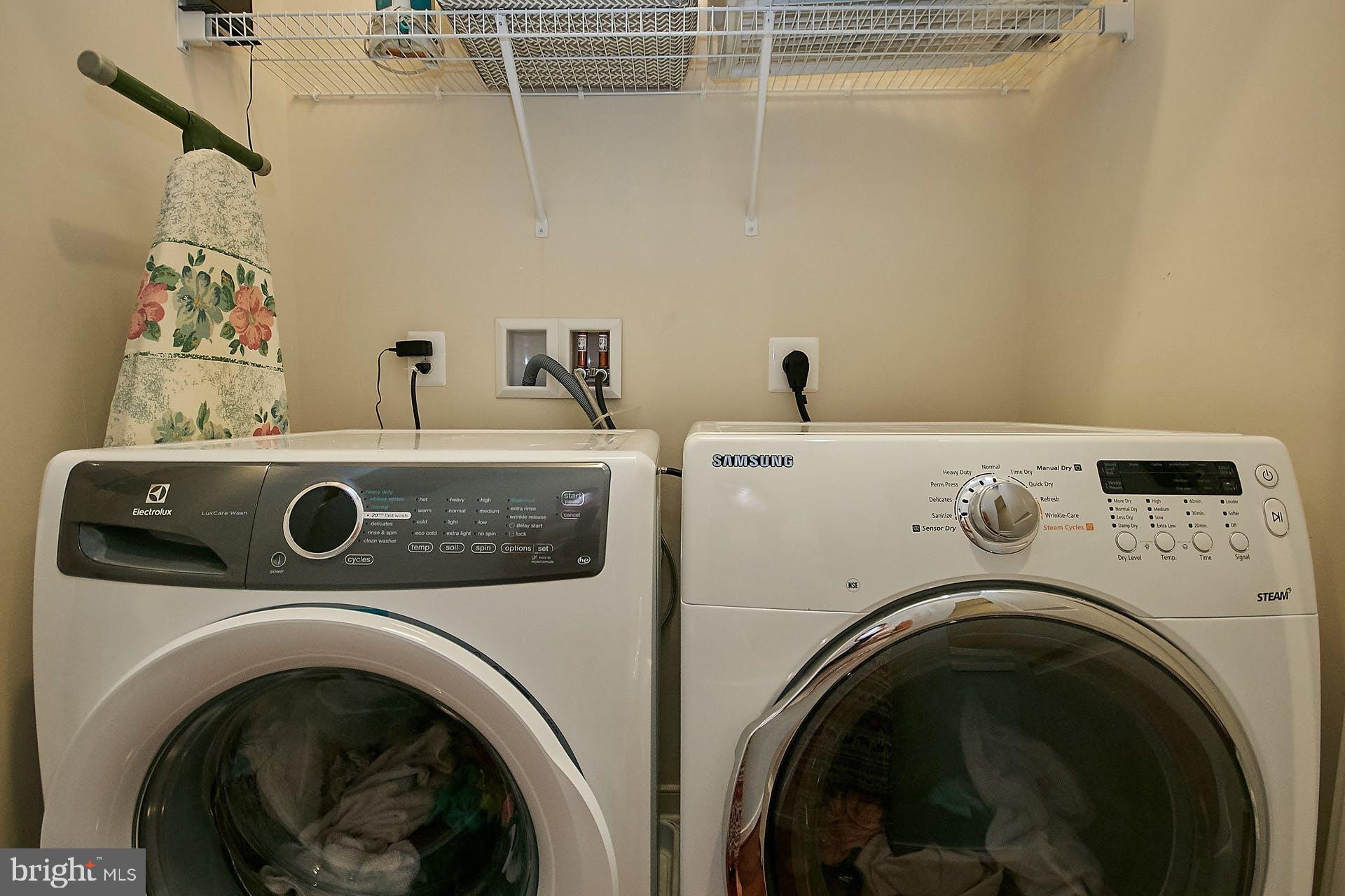 OLD TOWN COMMONS - Residential Lease