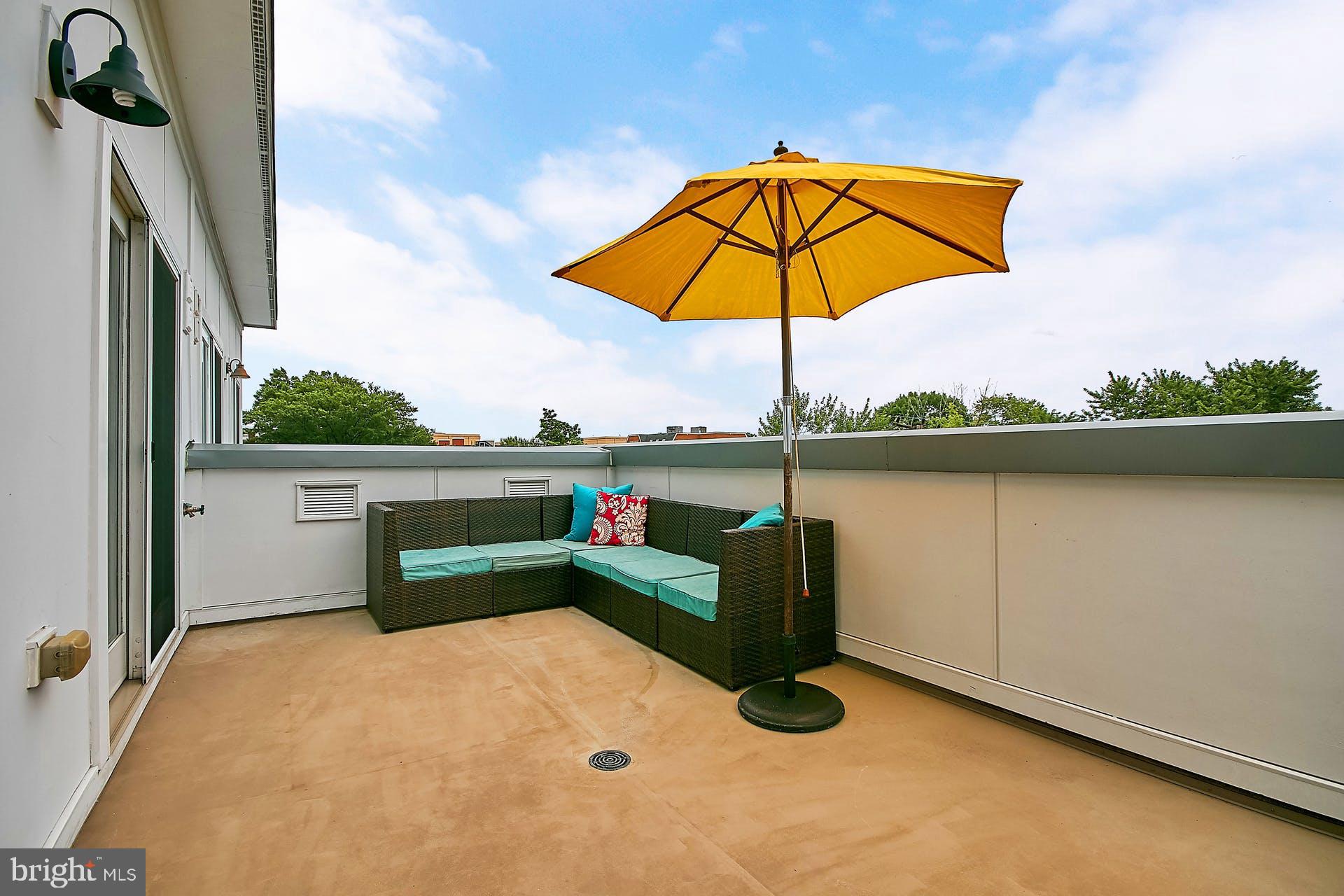 OLD TOWN COMMONS - Residential Lease