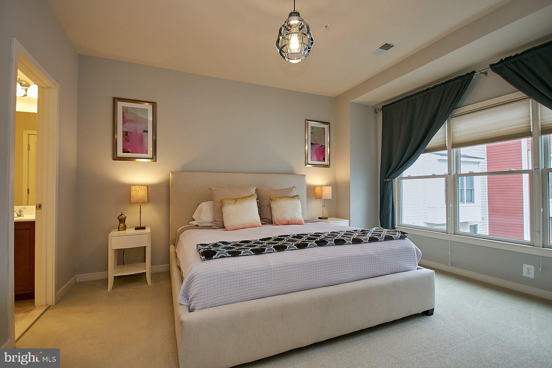 OLD TOWN COMMONS - Residential Lease