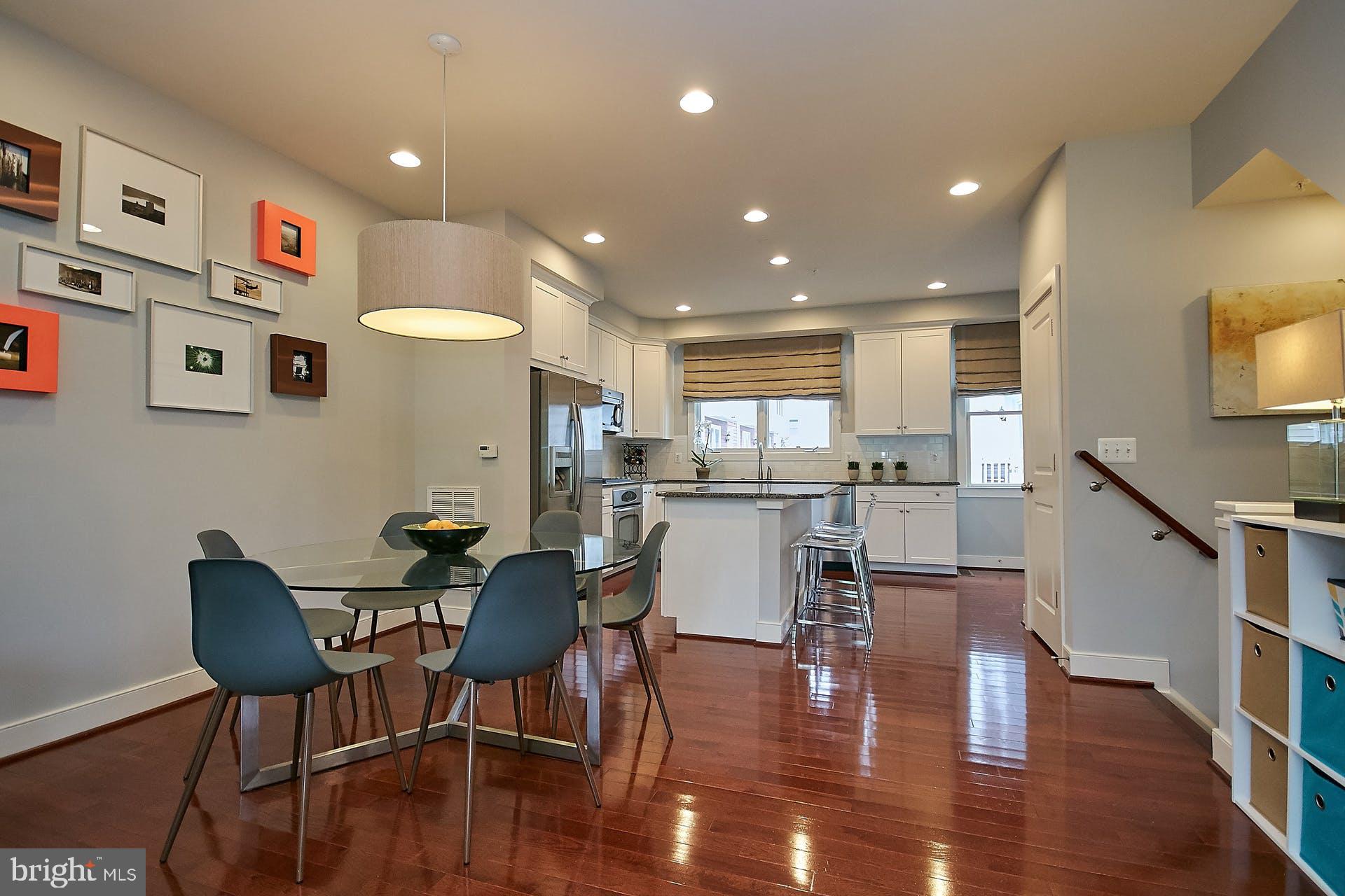 OLD TOWN COMMONS - Residential Lease