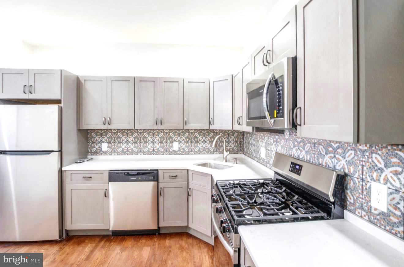 FAIRMOUNT - Residential Income