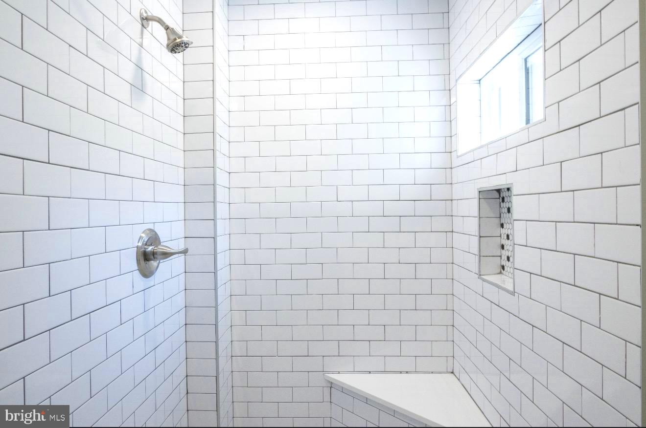 FAIRMOUNT - Residential Income