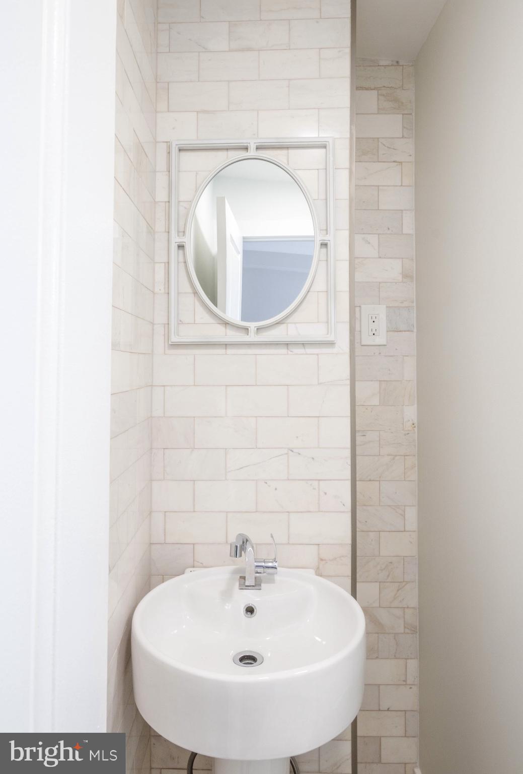 FAIRMOUNT - Residential Income