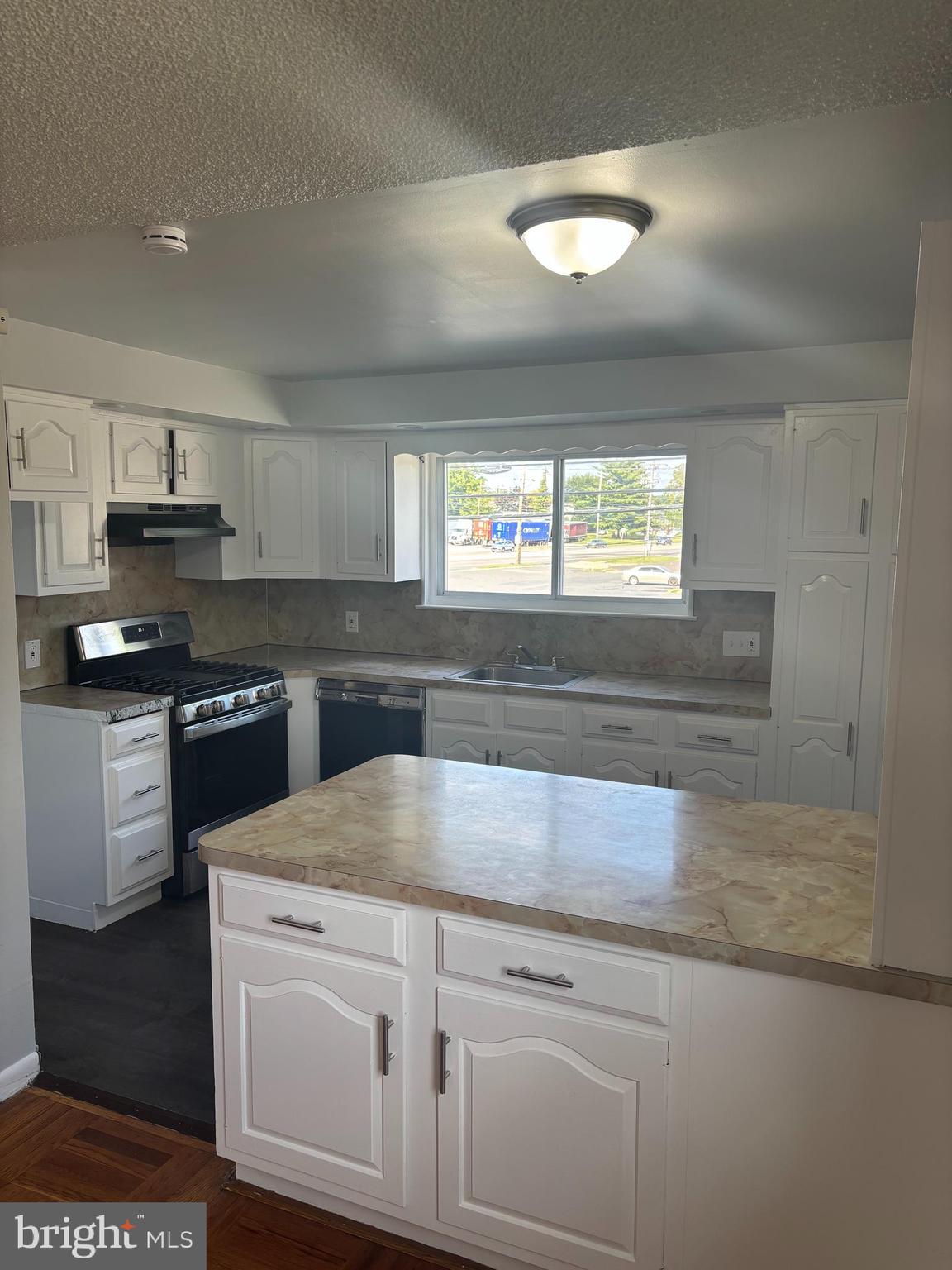 FOLCROFT - Residential Lease