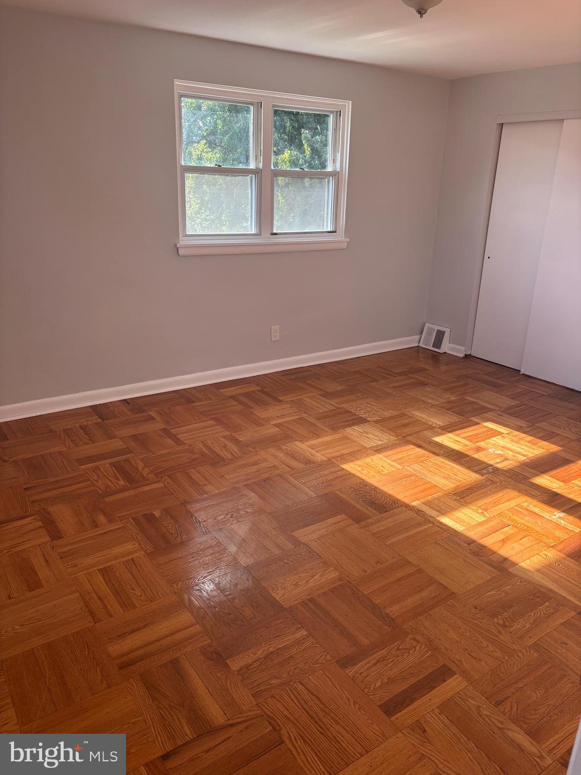 FOLCROFT - Residential Lease