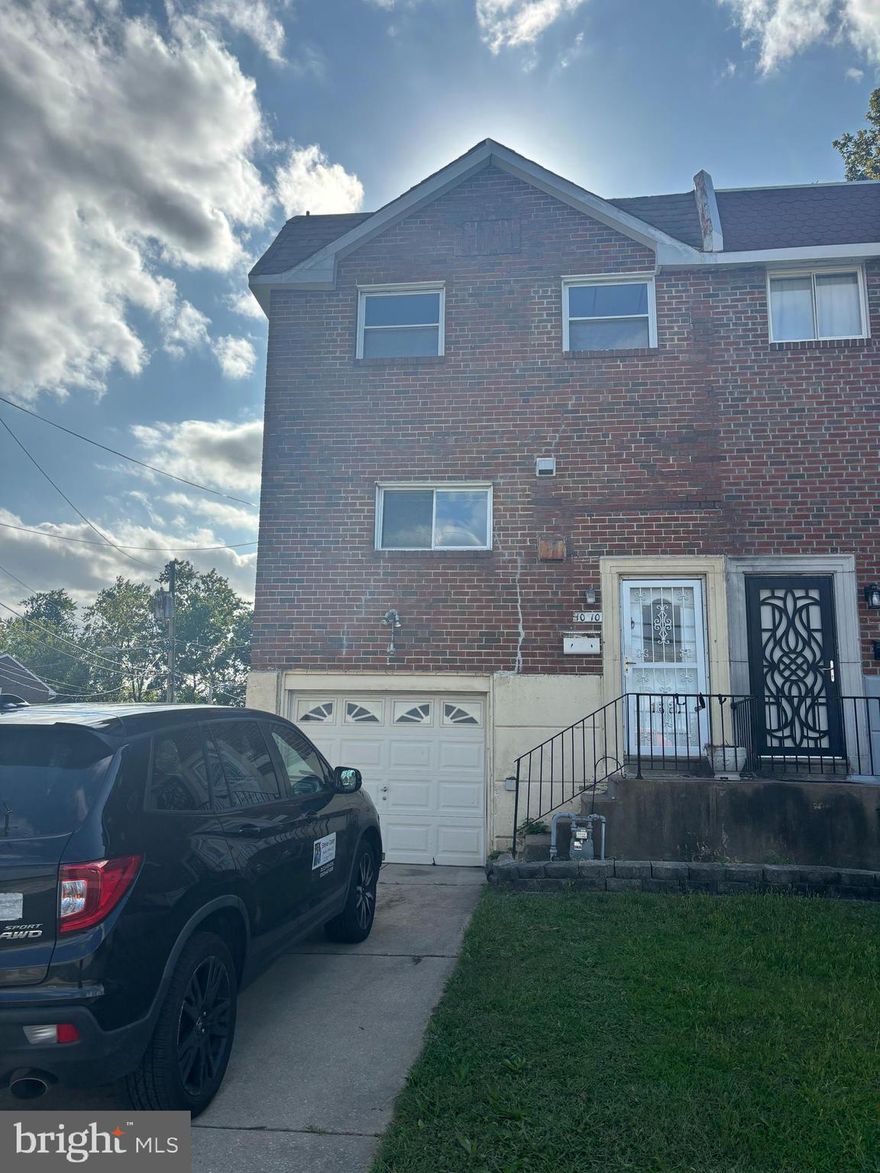 Welcome to 1010 Tribbett Ave, a 3 bed 1 bath property with a 2 car driveway, and garage, conveniently located on the corner of Hook Road and Folcroft Ave. 

Enter into the front stairway with a hall closet to your left. Continue up the stairs to find a large living room / dining room area split by a center staircase which leads upstair and to the spacious finished basement. 

To your left you have an amazing kitchen with a huge kitchen island, plenty of cabinets for storage and a dishwasher! 

** Please Note - Landlord does not provide refrigerator **

On the second floor you will find 3 spacious bedrooms as well as the full bathroom, complete with a skylight. 

In the finished basement you have a large living area, as well as access to a screened in porch as well as a huge rear yard! 

Additionally the basement is where you have access from the garage as well as washer/dryer hookups. 

Apply today! We Accept HCV & Section 8 Vouchers!  https://apply.link/RGtc-ME