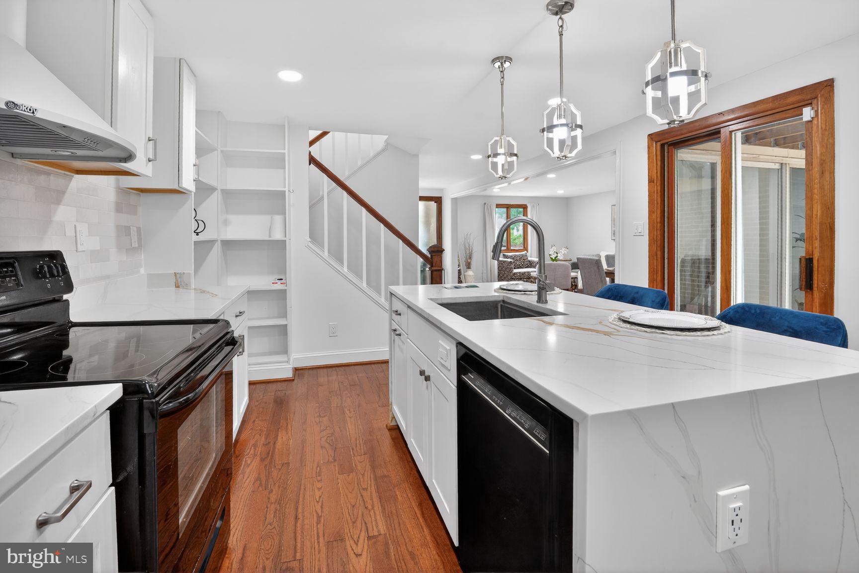 10217 KINDLY COURT