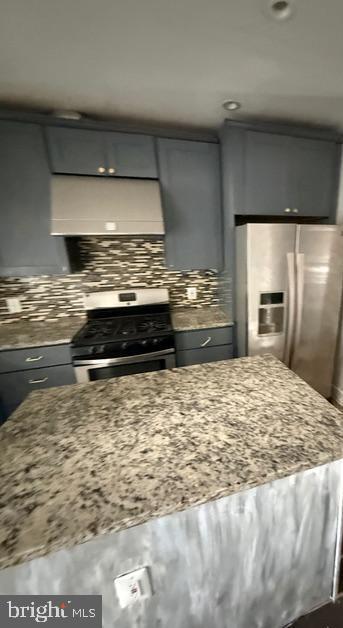 HIGHLANDTOWN - Residential