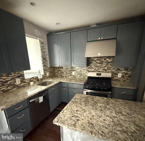 HIGHLANDTOWN - Residential