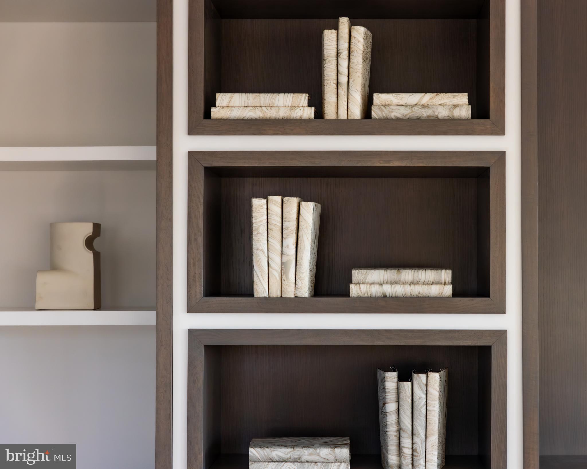 SPRING VALLEY - Residential