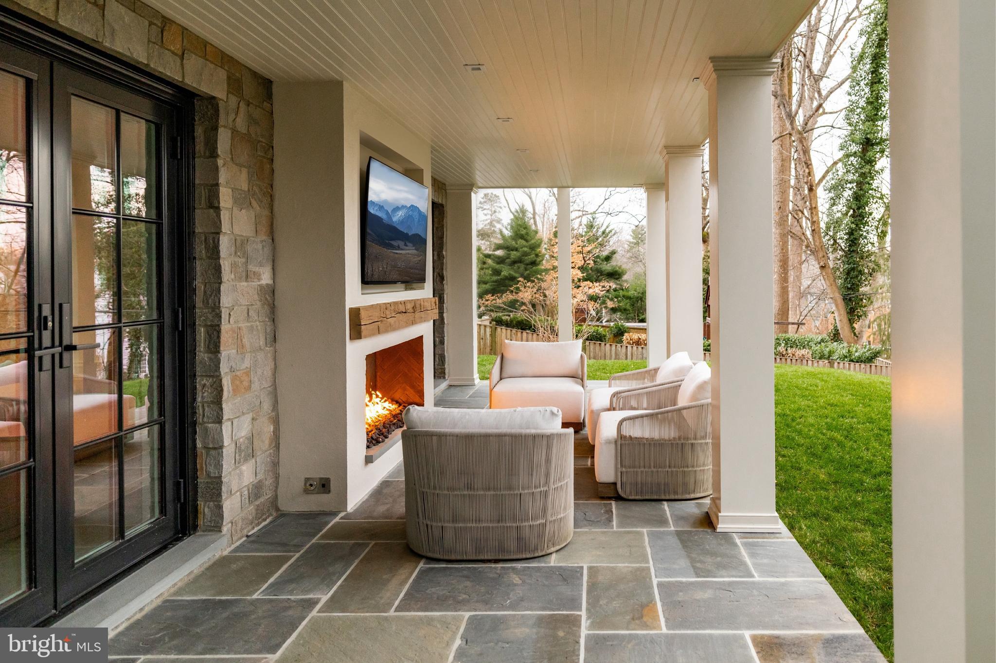 SPRING VALLEY - Residential