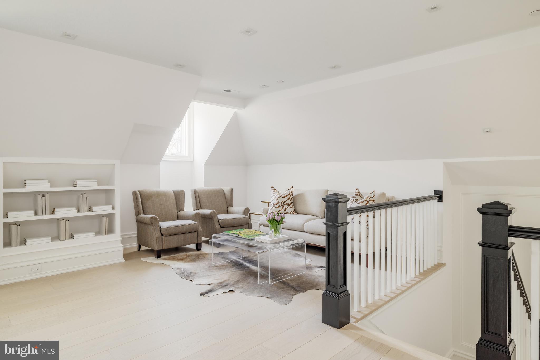 SPRING VALLEY - Residential