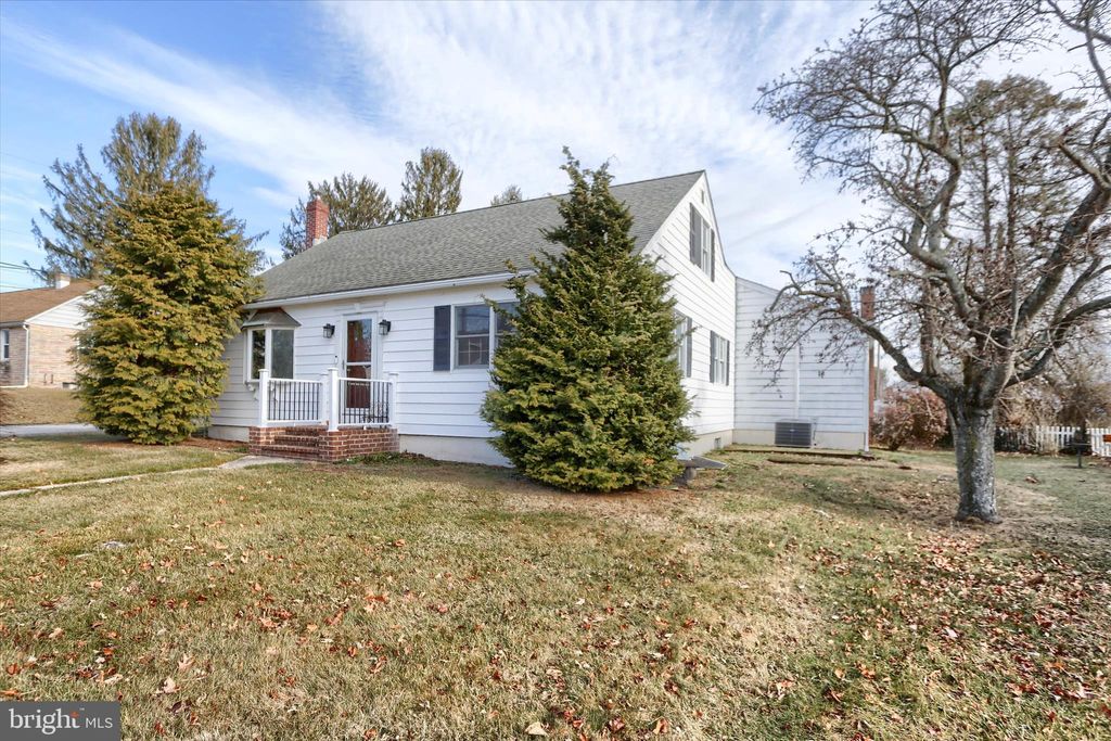Photo of 302 Park Road, VALLEY VIEW, PA 17983 (MLS # PASK2025200)