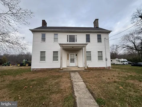 333 Etra Road, Hightstown, NJ MLS: NJME2070254