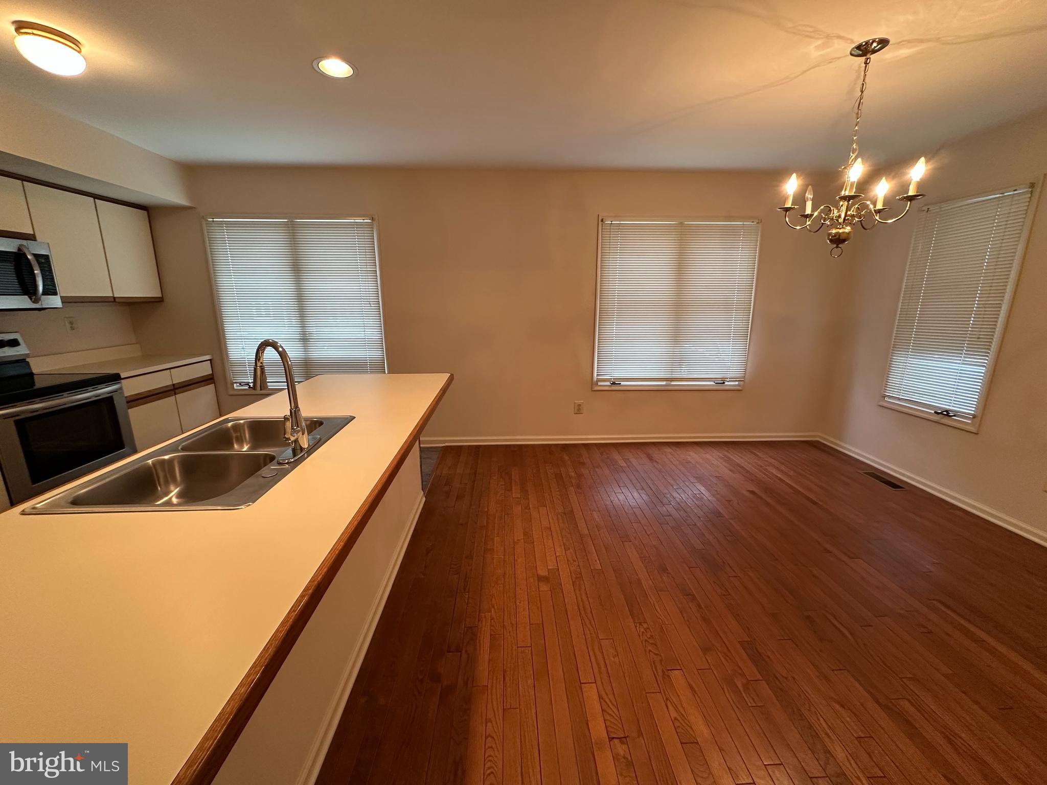 FOX RUN - Residential Lease