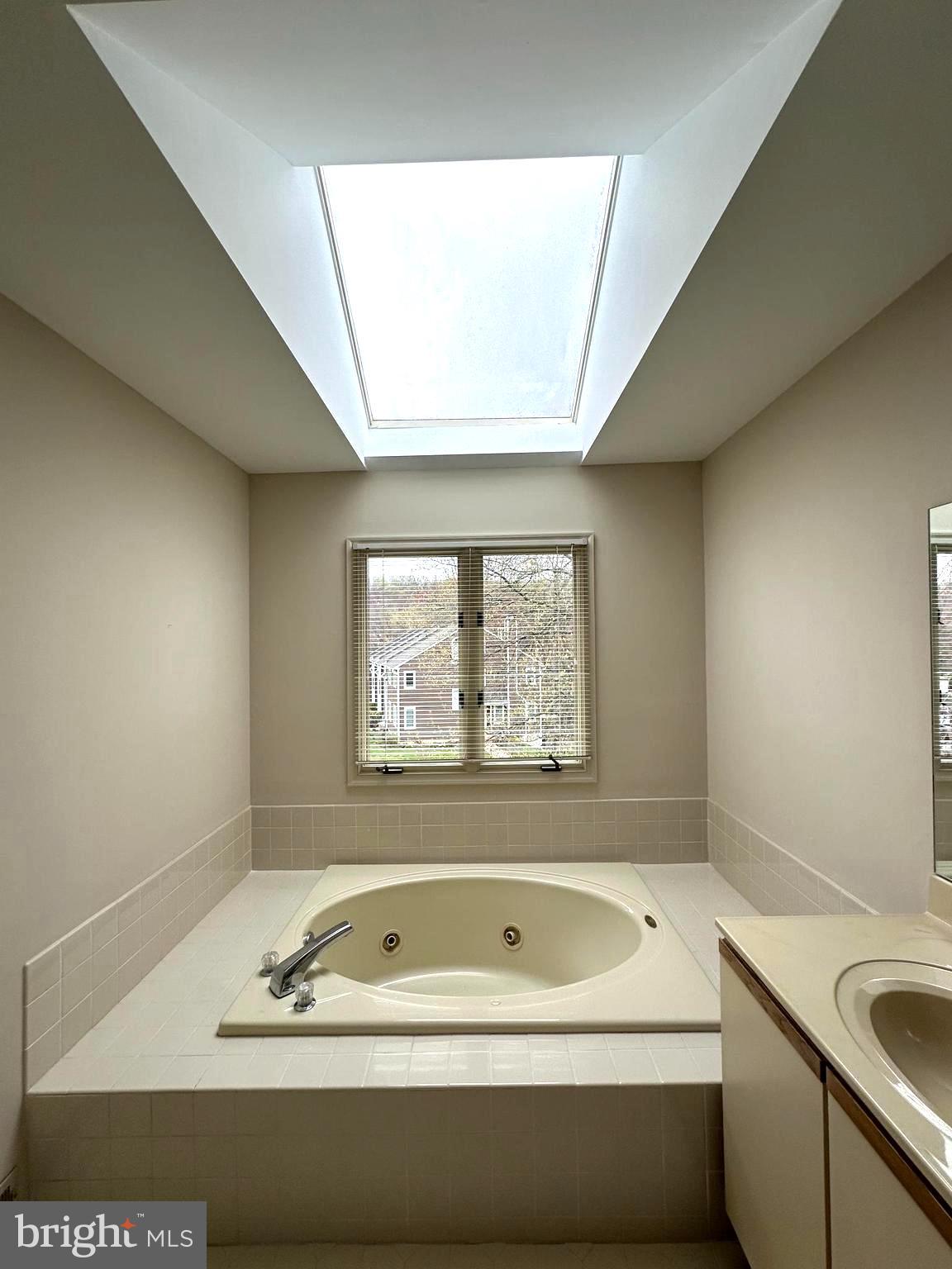 FOX RUN - Residential Lease