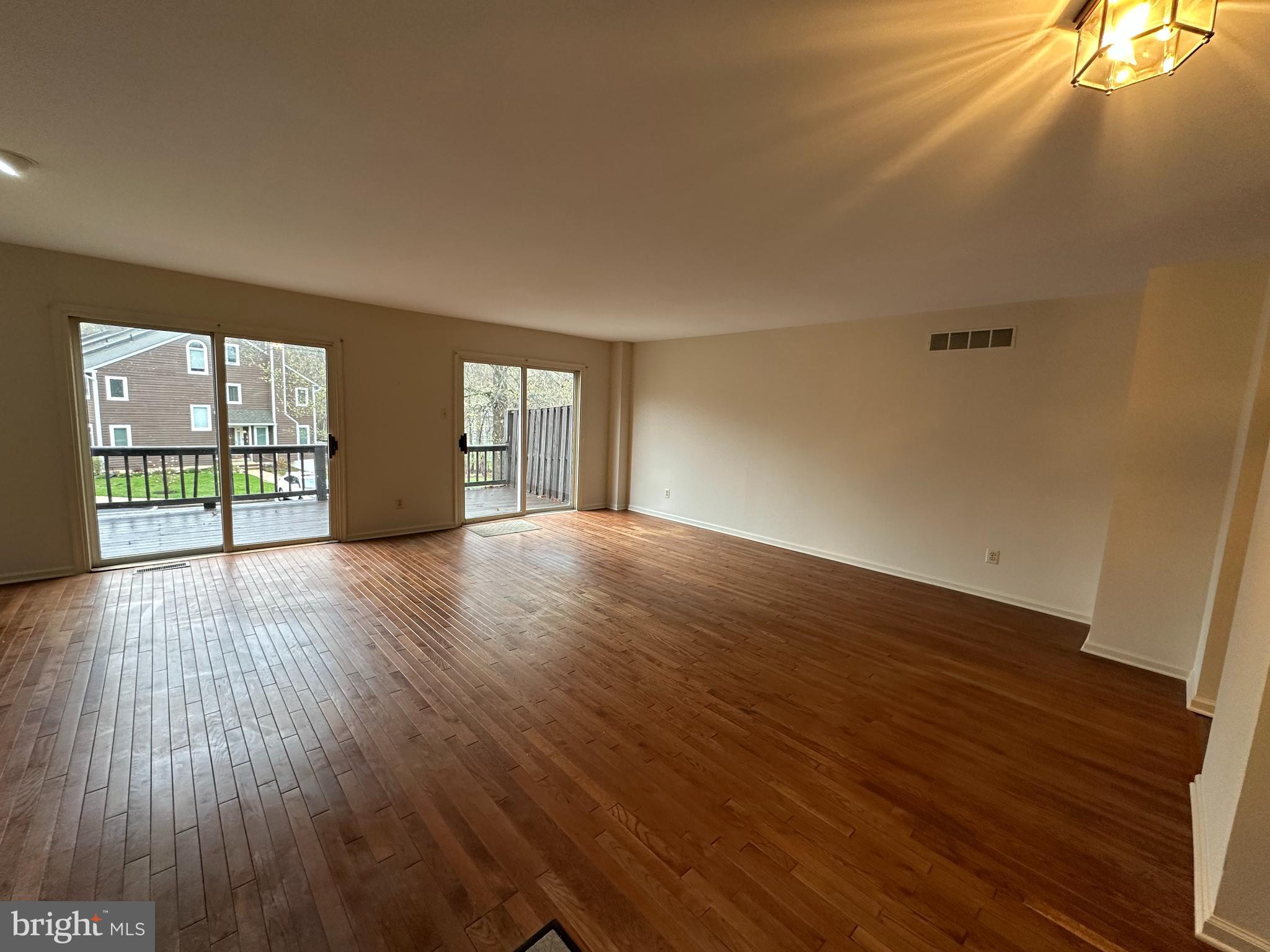 FOX RUN - Residential Lease