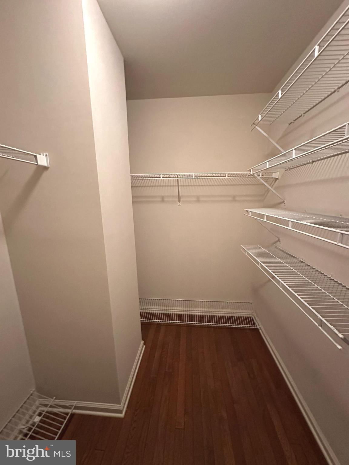 FOX RUN - Residential Lease